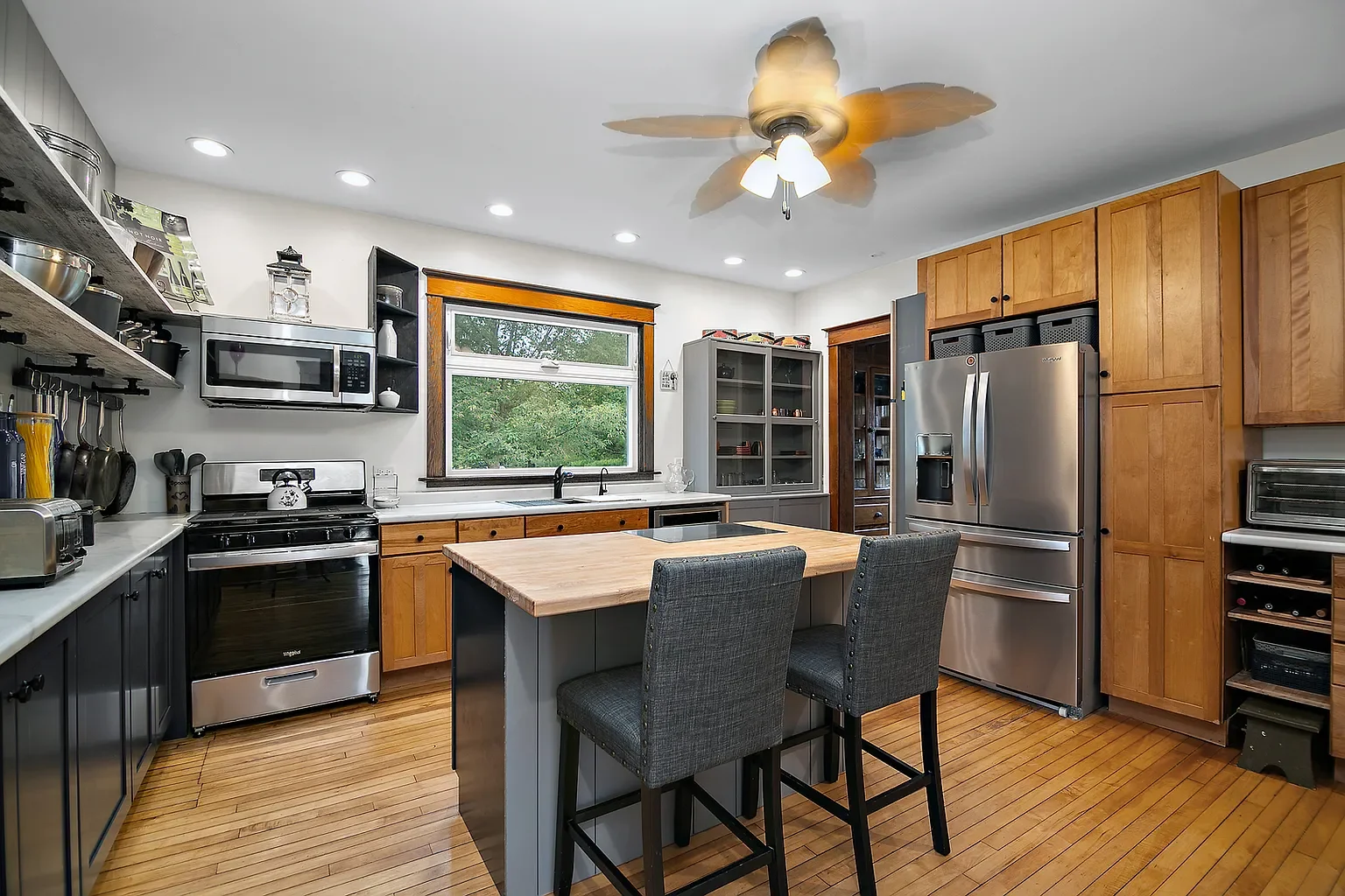 Kitchen-Joliet-After 1.webp