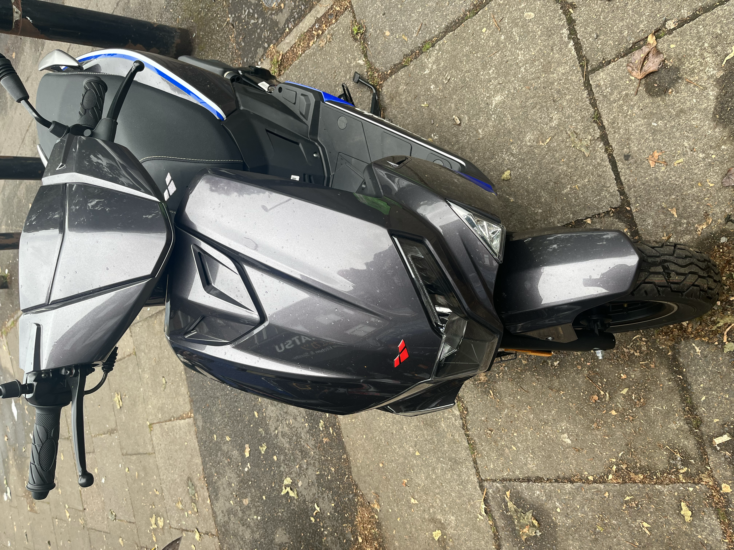 Lexmoto L5 50cc Automatic
Only 6 miles on clock
With FREE helmet, gloves and lock/alarm
£1,395