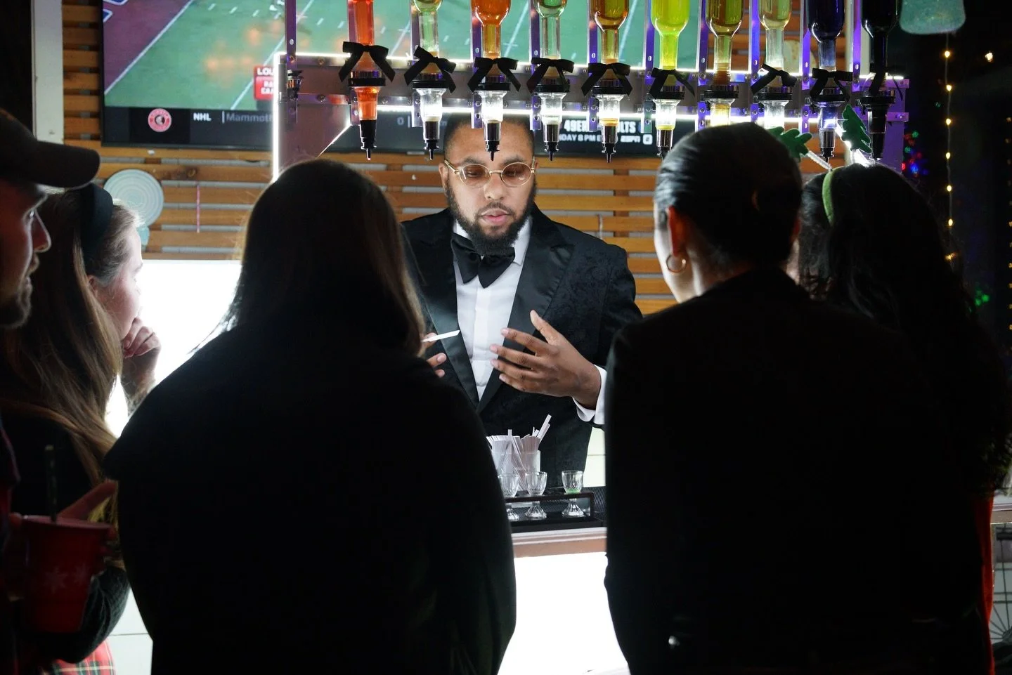 We don&rsquo;t just explain fragrances. We spark conversation.

At @baromaparfumbar , every scent opens a story. Notes turn into memories, preferences turn into dialogue, and suddenly guests are talking to each other without trying. Fragrance breaks 