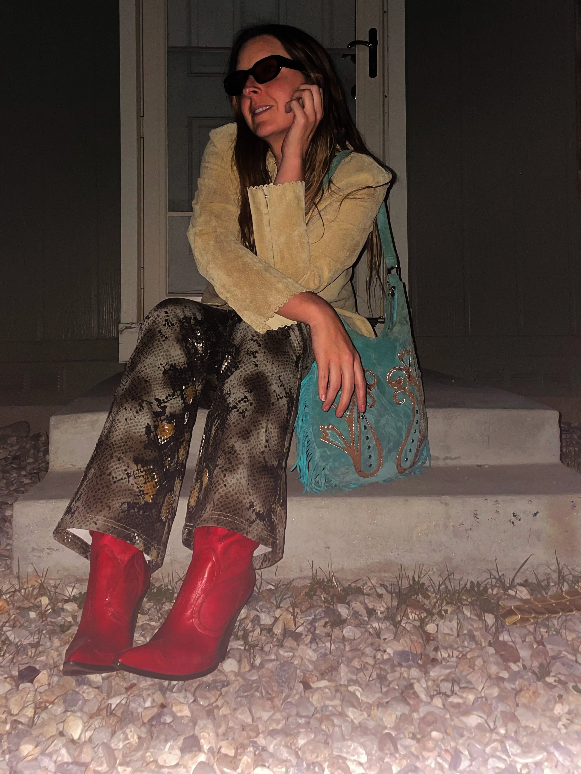 LEATHER POINTED-TOE HEELED BOOT