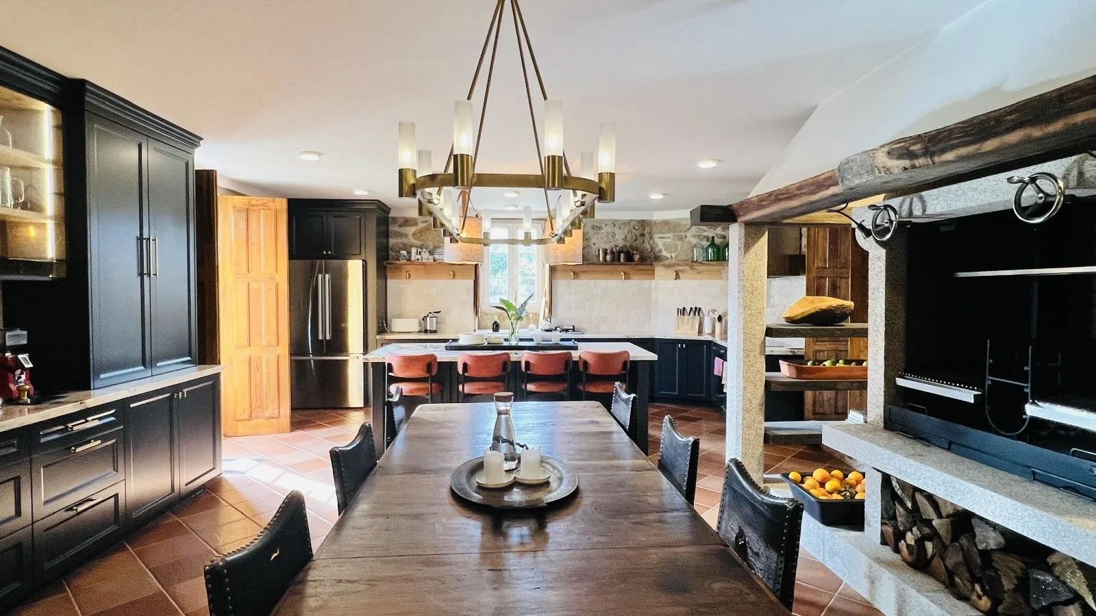 Full Professional Kitchen
