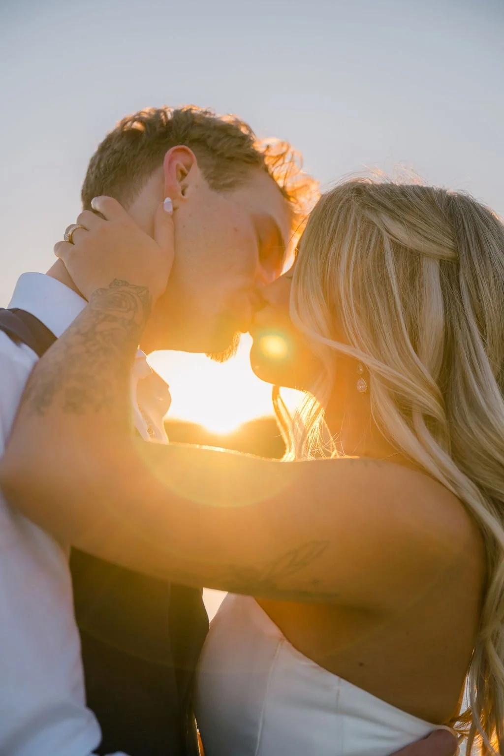 Diamond-Cross-Wedding-Sunset-Kiss.jpg