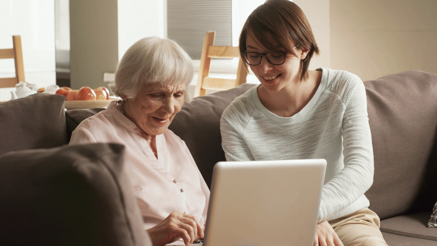in-home tech support for elderly woman