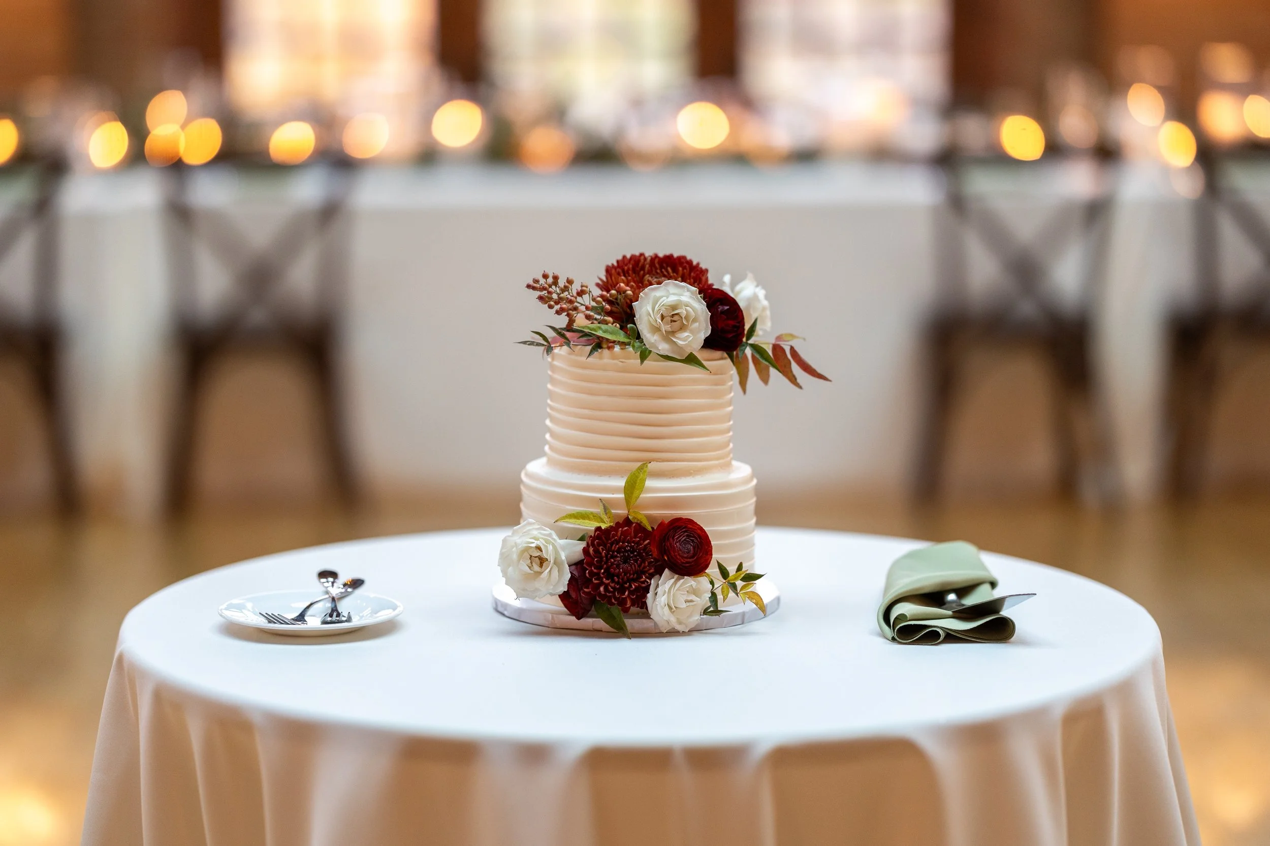 Do I Need to Have a Wedding Cake?