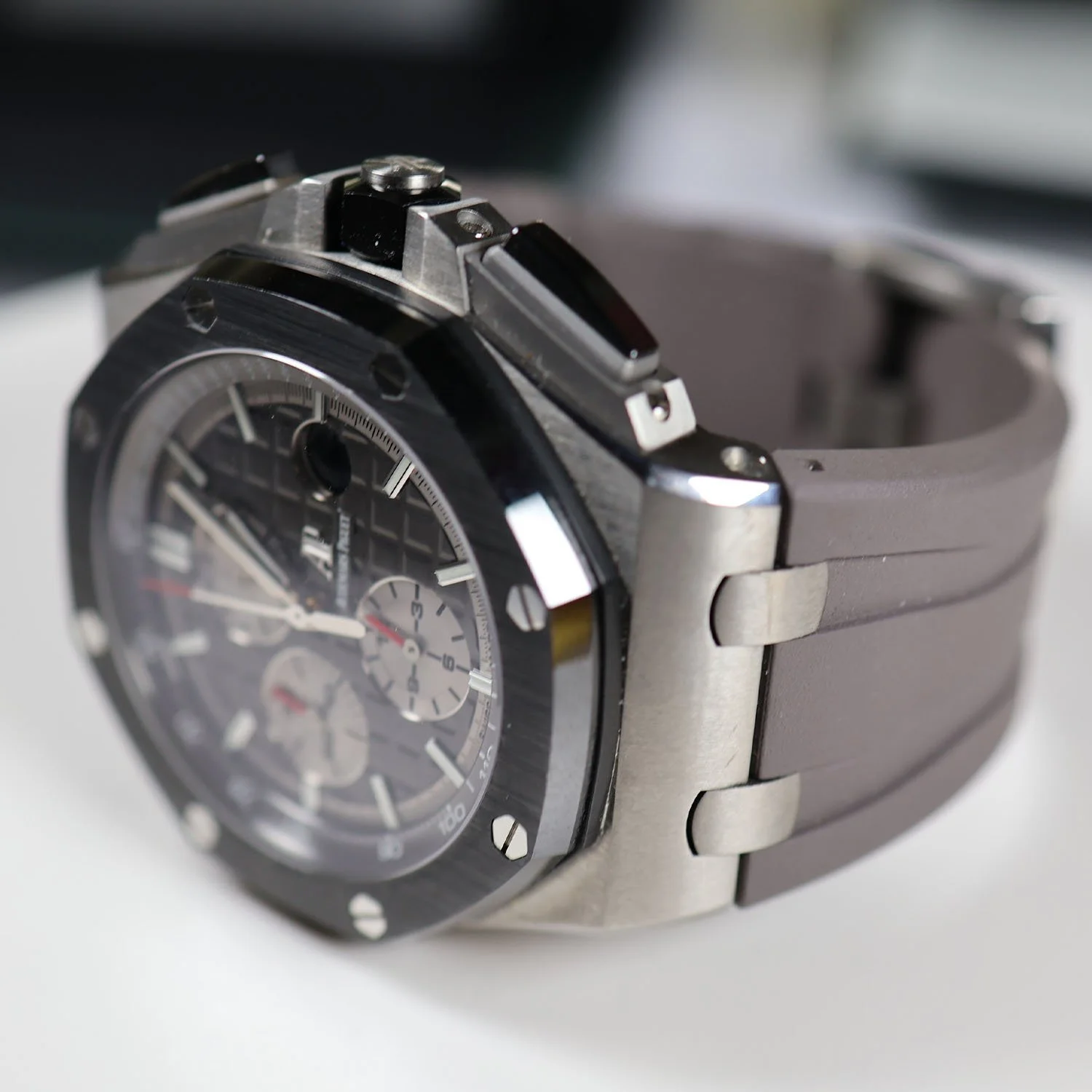 Audemars Piguet Royal Oak Offshore Grey-6.jpg