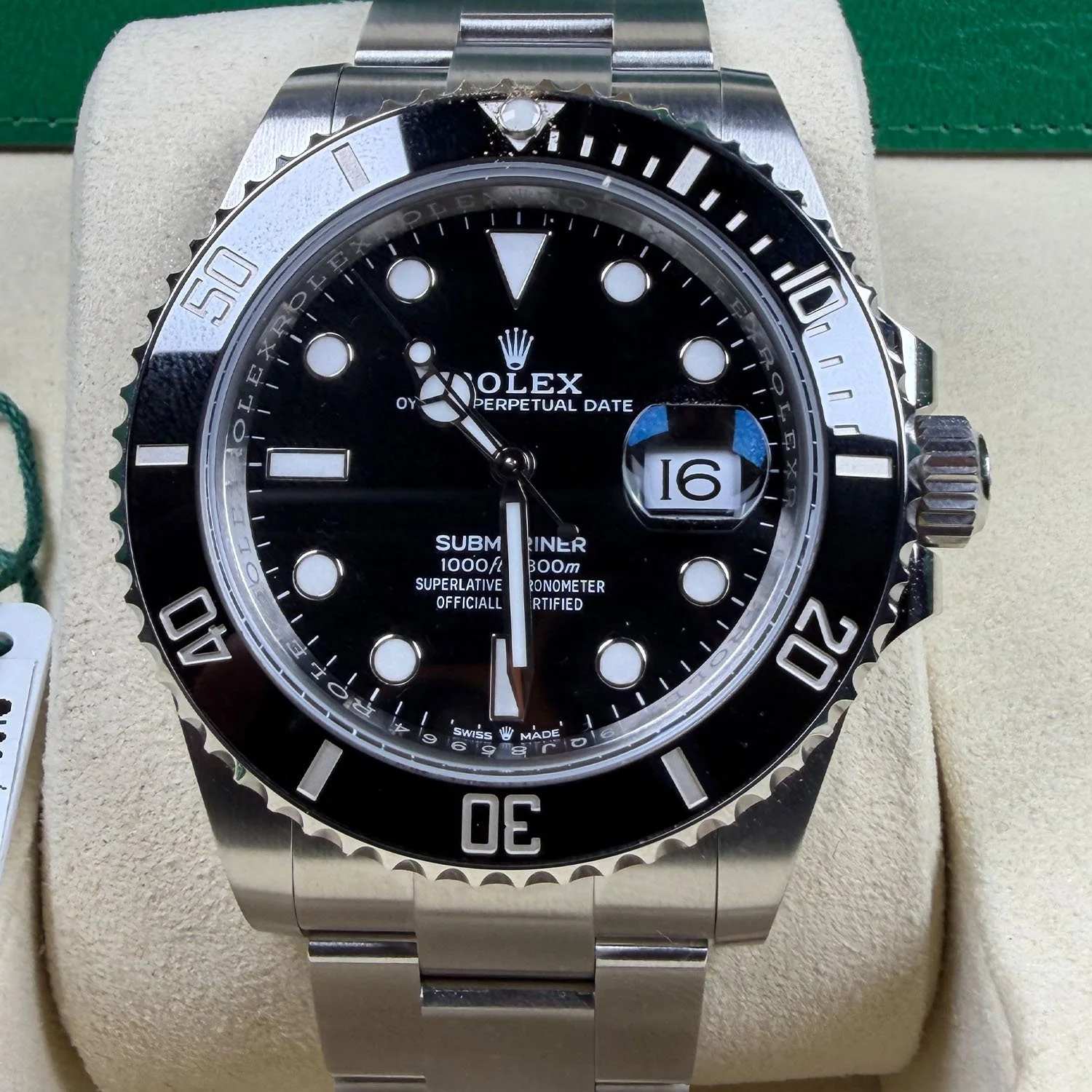2026 Submariner Date Black:Black-2.jpg