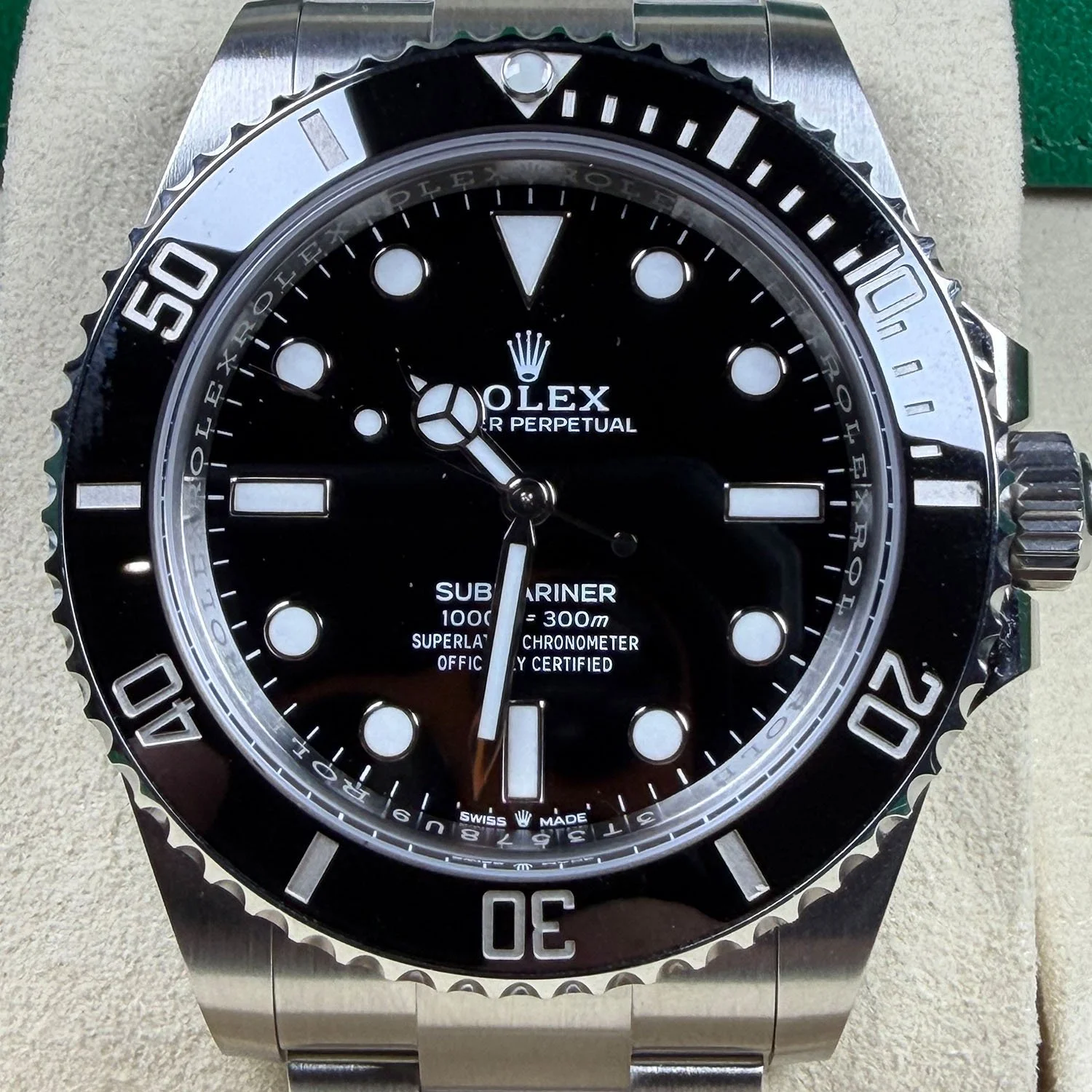 2026 Submariner No-Date Black:Black-3.jpg
