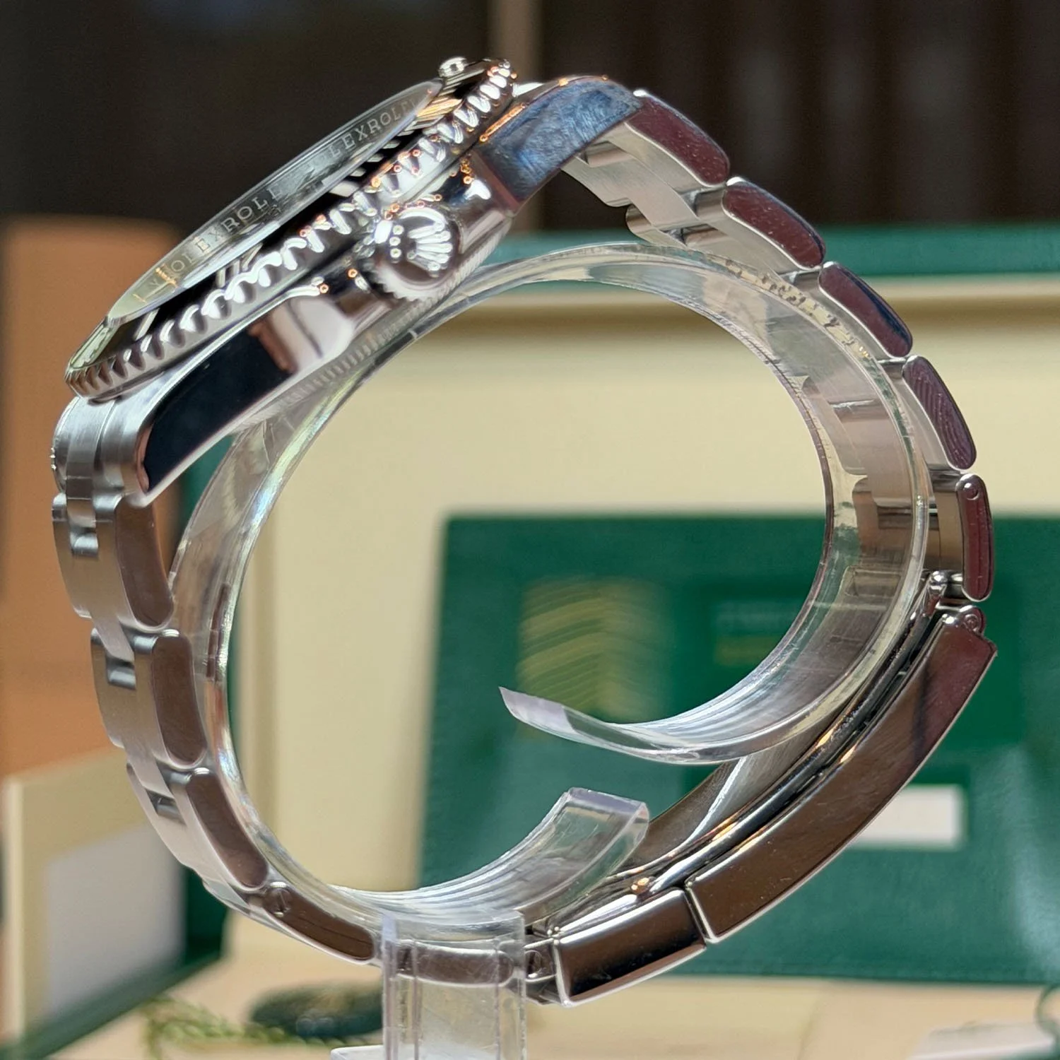 2022 Submariner No Date Black Black Oyster 4.jpg