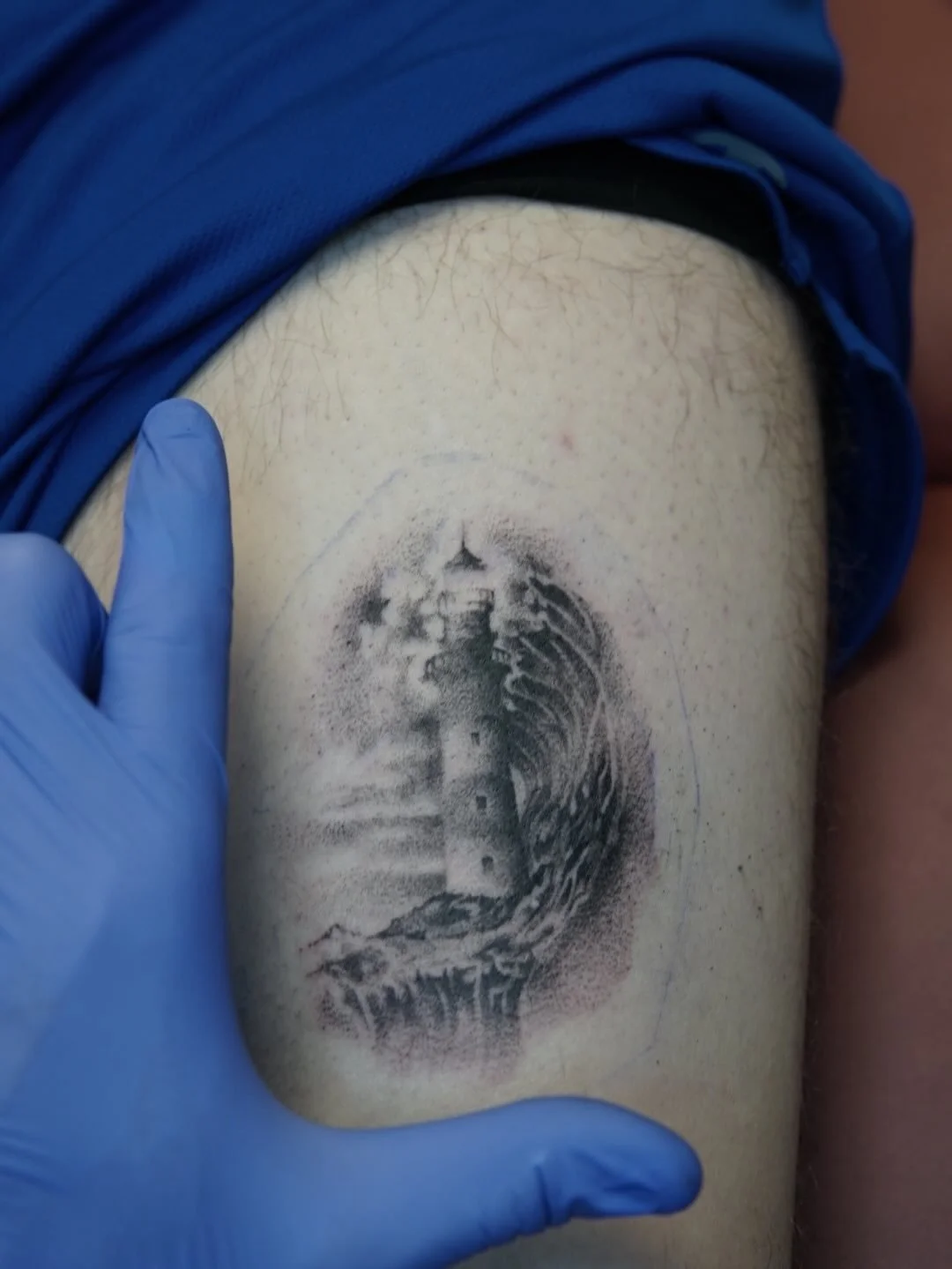 It doesn&rsquo;t have to be all that big see.

#dadtooer #figtattoostudio #northdallastattooartist #richardsontx