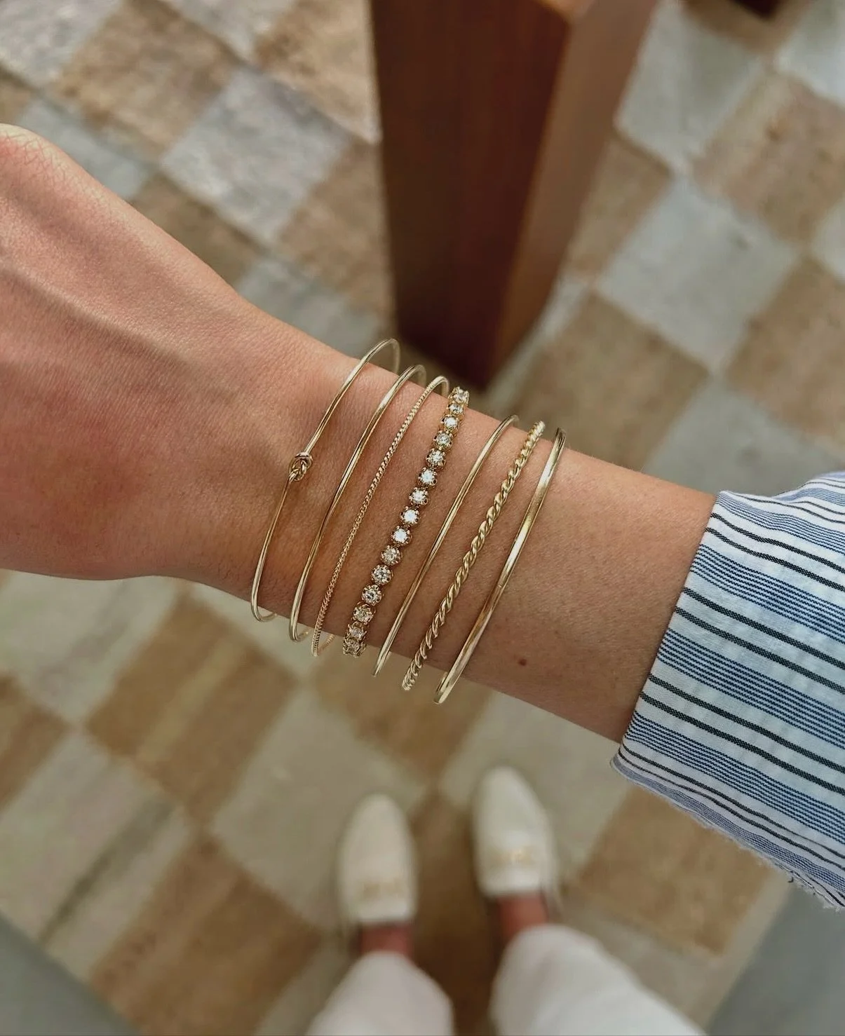 Big day for our friends at @yearlycompany - their Annual Labor Day Sale is here 🥂✨

Perfect timing for meaningful gifts (or a little something for yourself). We&rsquo;ll be shopping, will you?

#heirloomjewelry #perfectgifting #YearlyCo #goldbangles