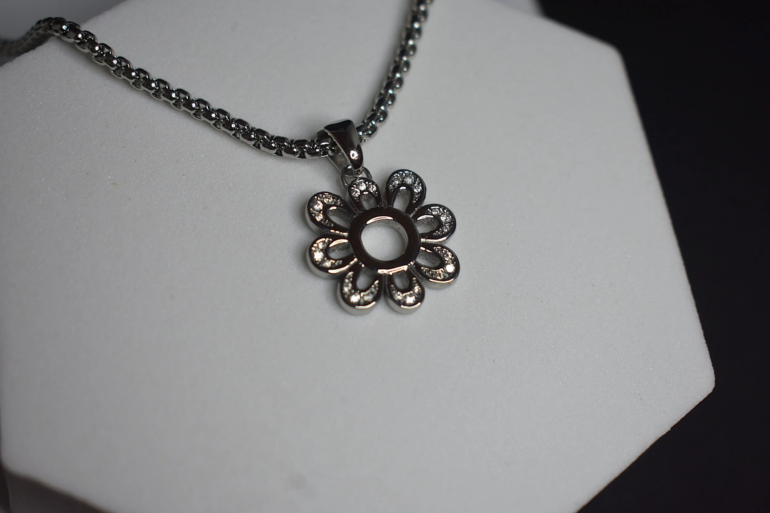 Pendant Silver 22 thick.JPG