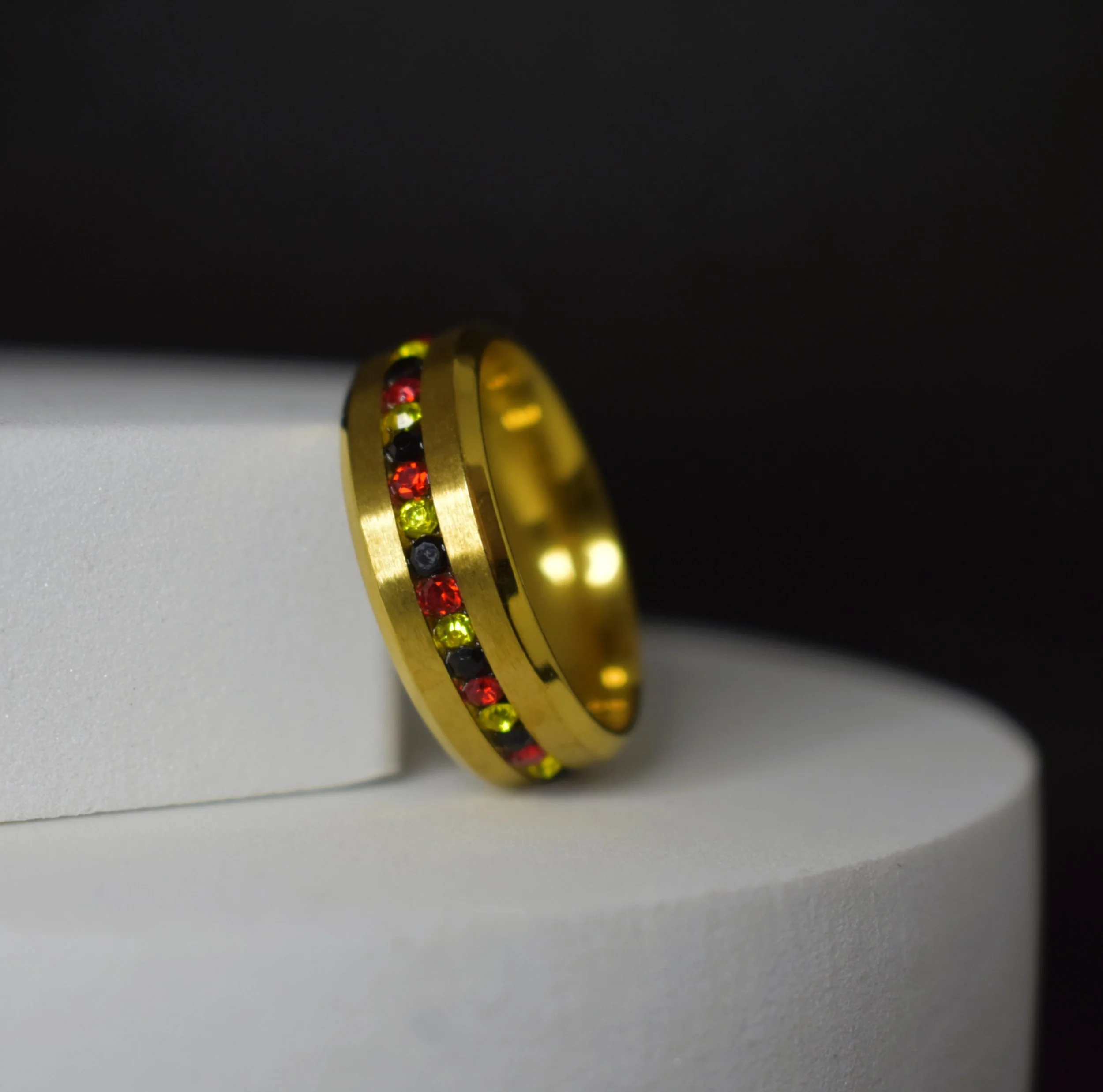 Men's Aboriginal Paved Stone Ring - Gold