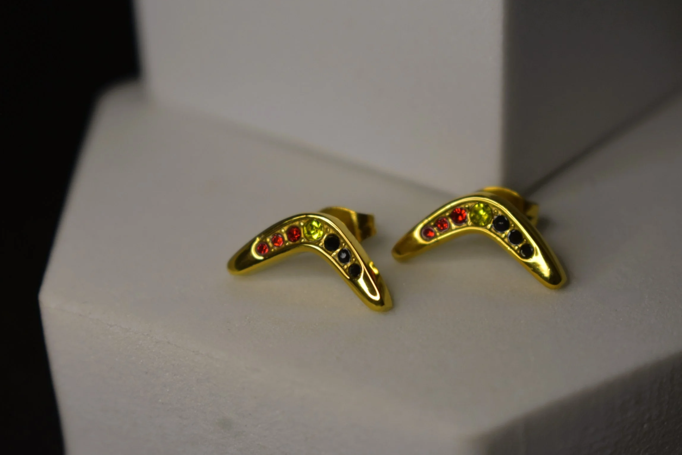 boom+gold+stud1.png