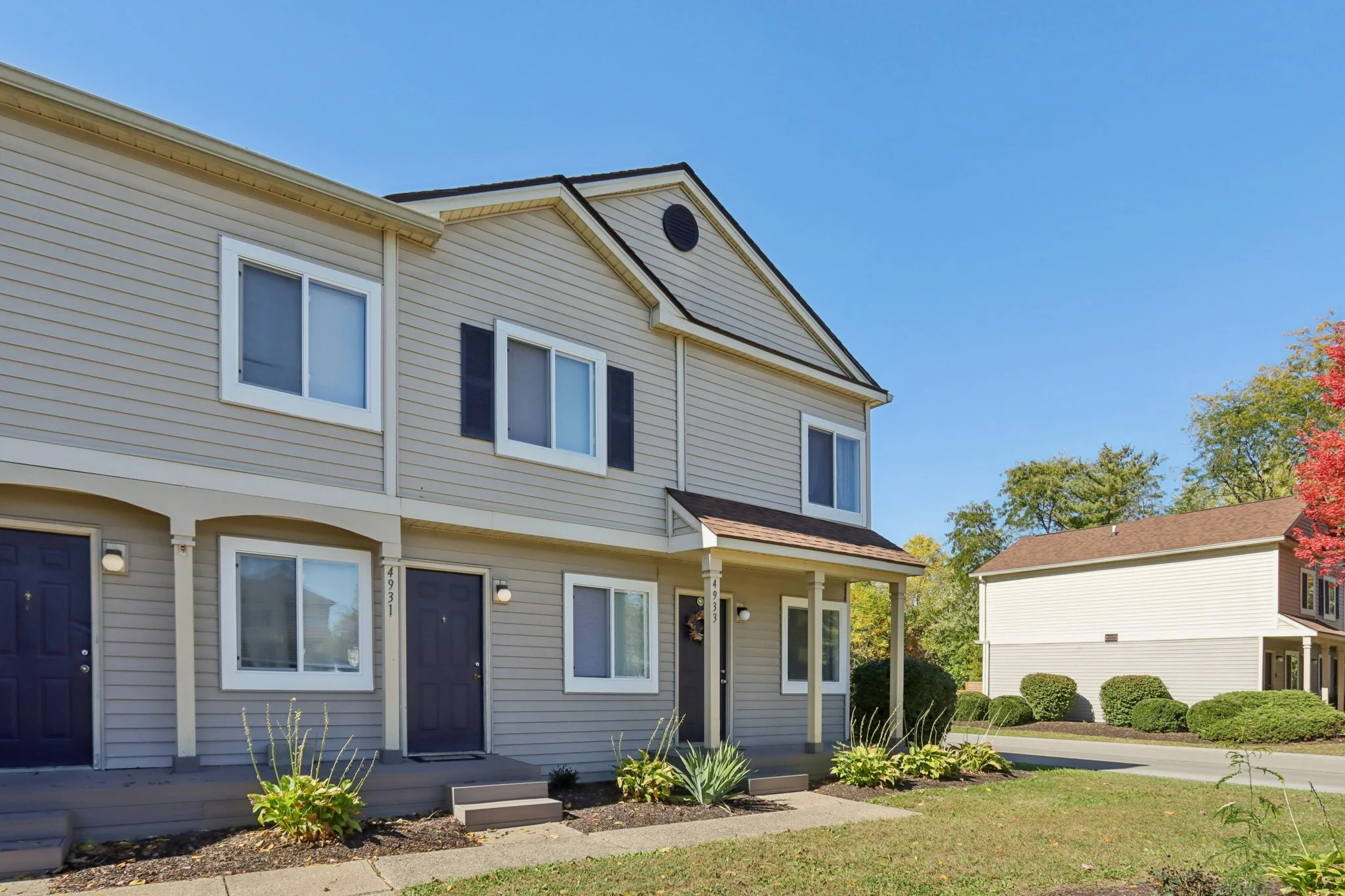 3-web-or-mls-4955 Red Horizon Blvd unit 4933-S2110-003.jpg