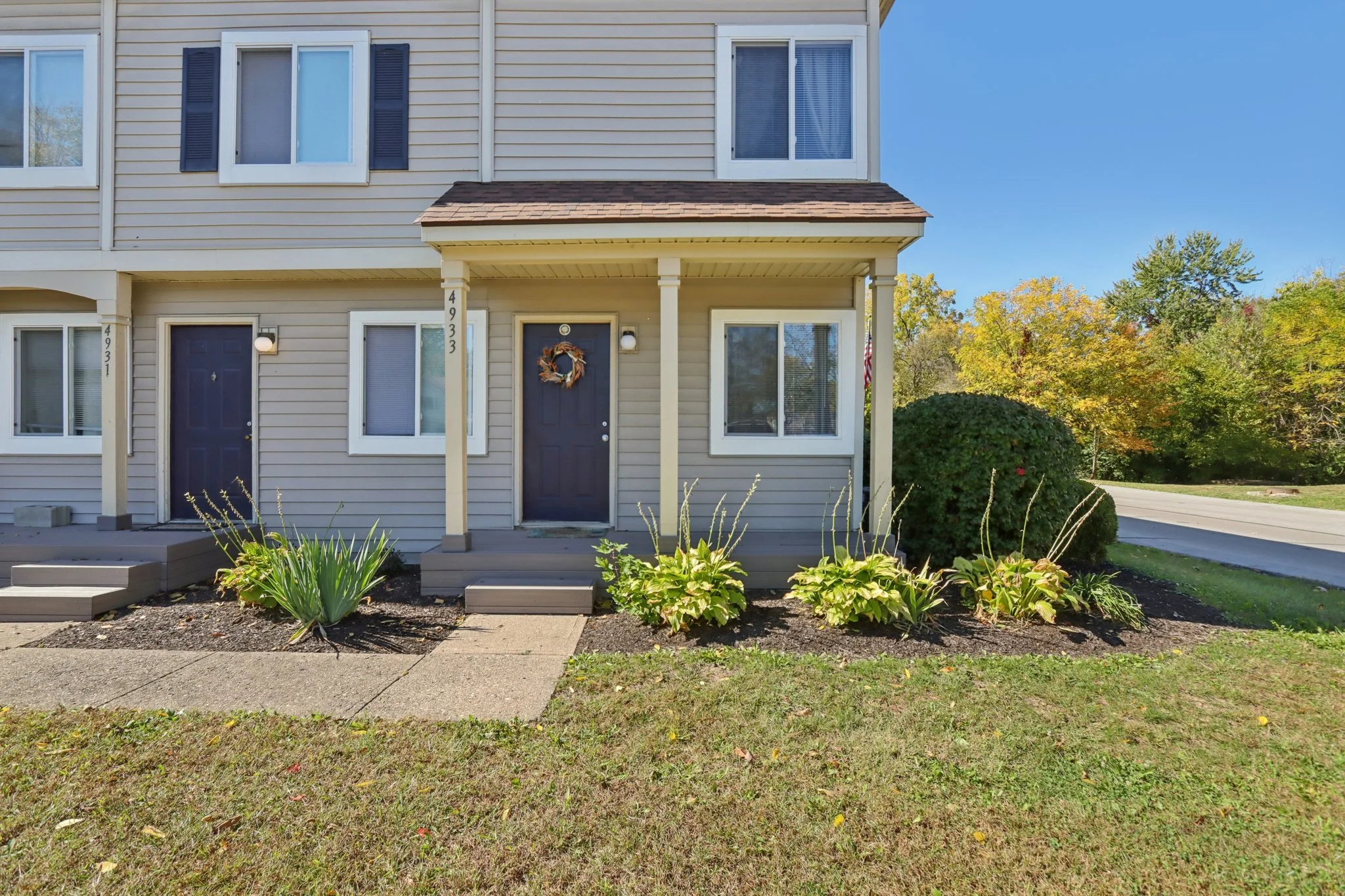 4-web-or-mls-4955 Red Horizon Blvd unit 4933-S2110-004.jpg
