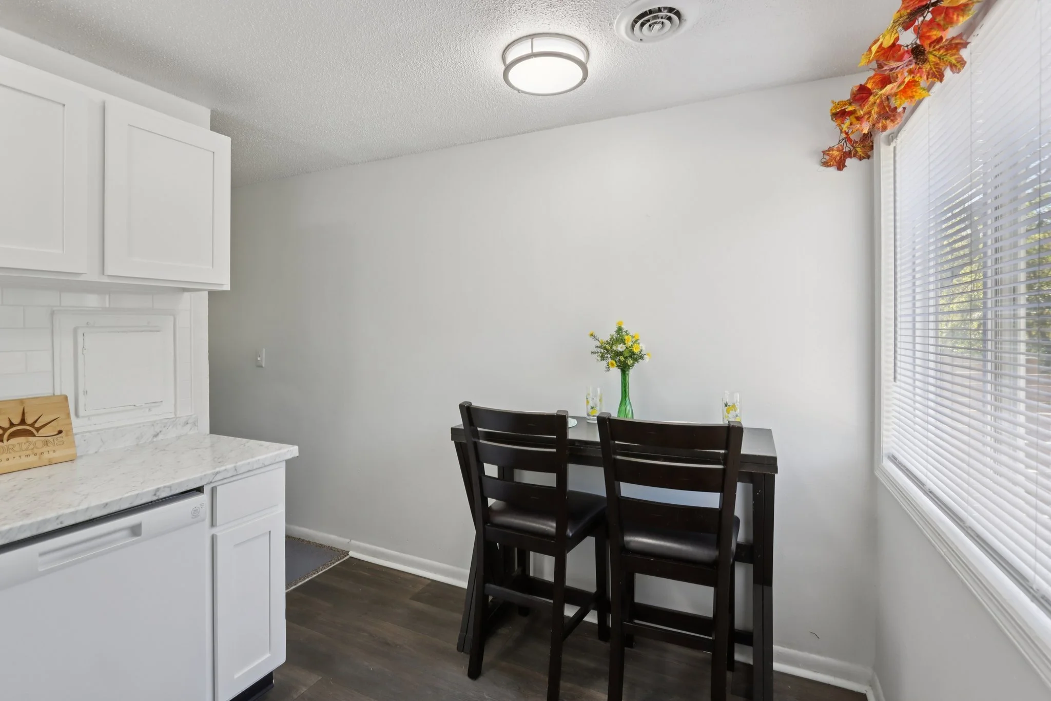 9-web-or-mls-4955 Red Horizon Blvd unit 4933-S2110-009.jpg