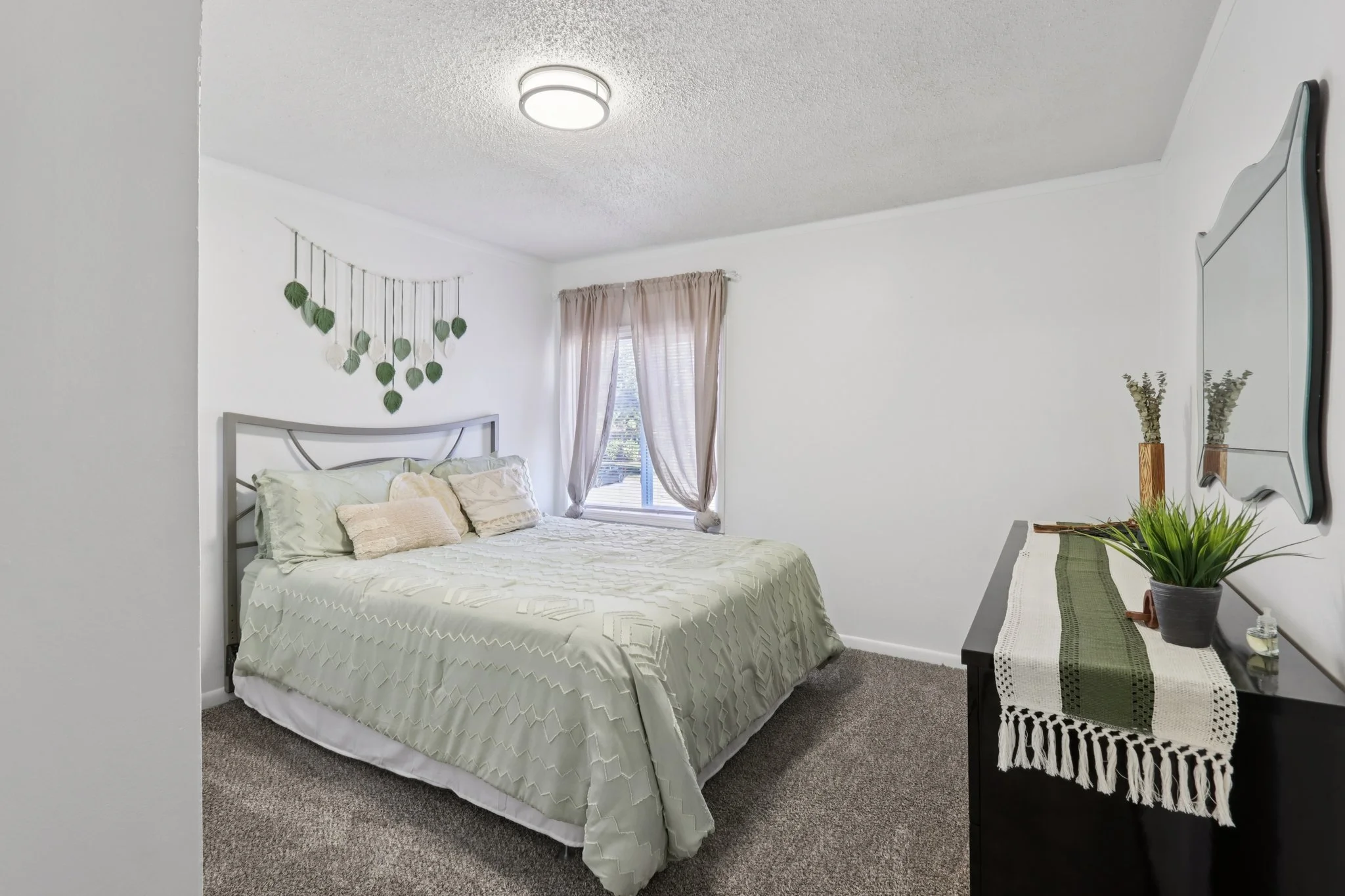 15-web-or-mls-4955 Red Horizon Blvd unit 4933-S2110-015.jpg
