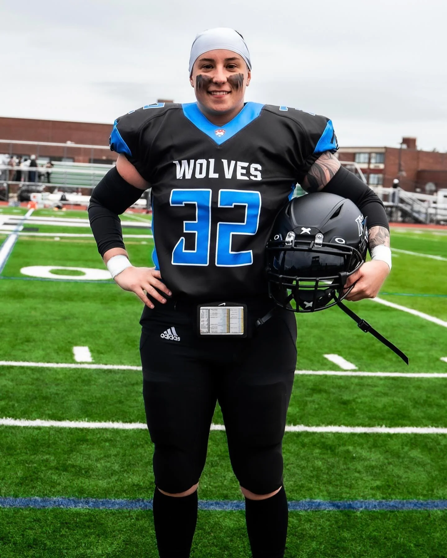 Another rookie season in the books #32 

📸 : @capturesbyrafael_ @sidewaystriangle 

#2024season #wfa #newyorkwolvesfootball l #womenssports #32 #linebacker #womenstacklefootball🏈 #wolfpack