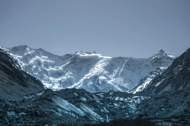 Valle de Bezengi, centro de reunión de alpinistas en la zona de los Caucasos. Foto  Victor W.