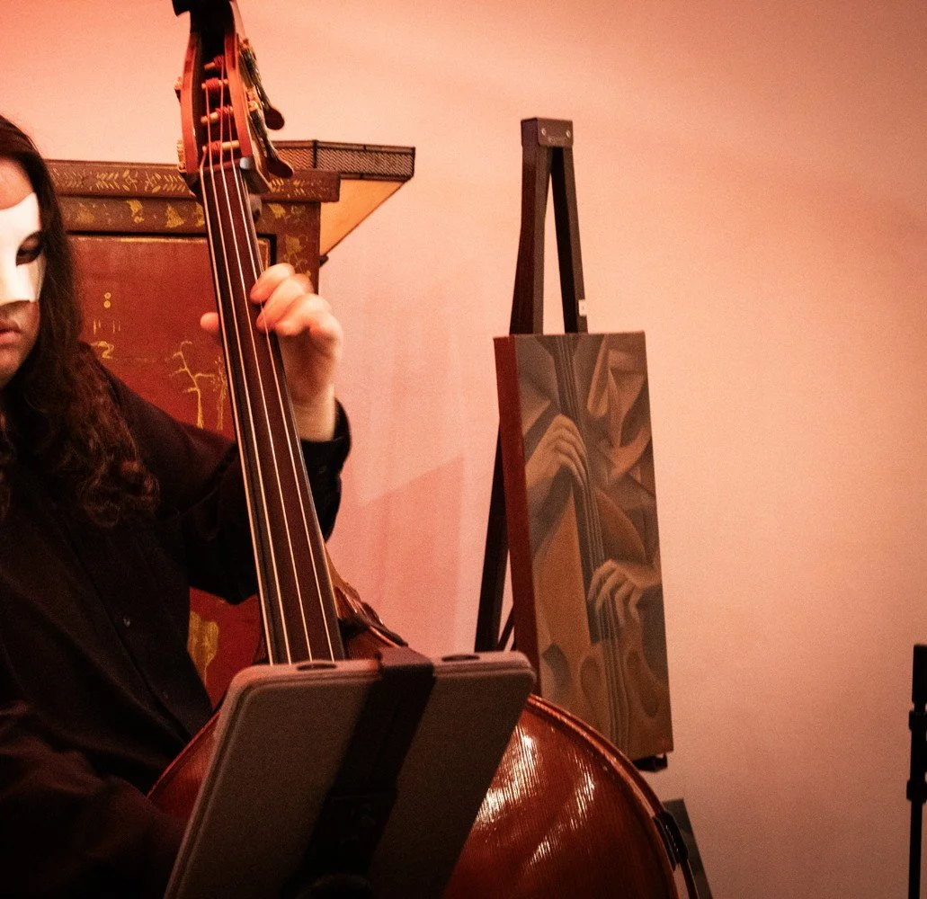 Bass2.jpg (Copy) (Copy) (Copy) (Copy)