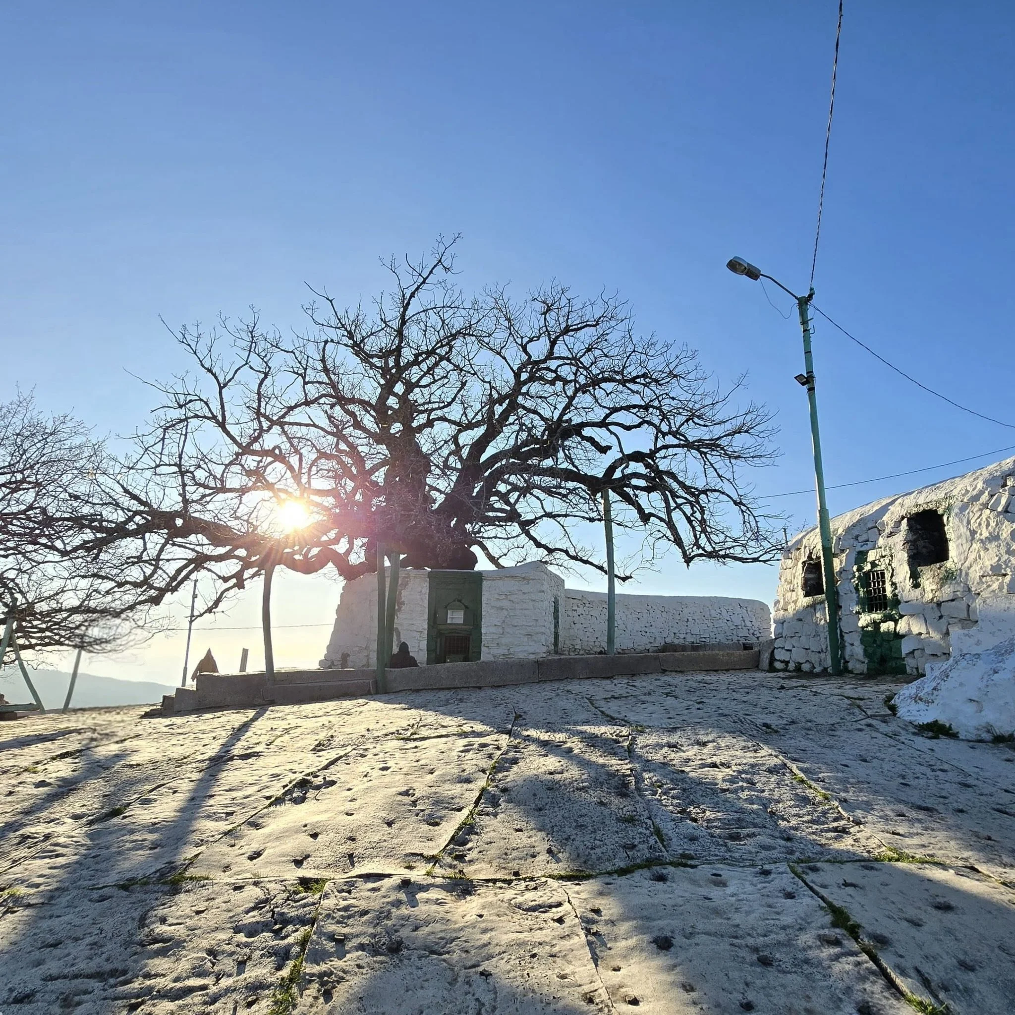 Mawlāy ʿAbd al-Salām ibn Mashīsh, Jabal al-ʿAlam (approx. 1,300 m), Chefchaouen Province, northern Morocco—about 60 km southwest of Tétouan by road.
