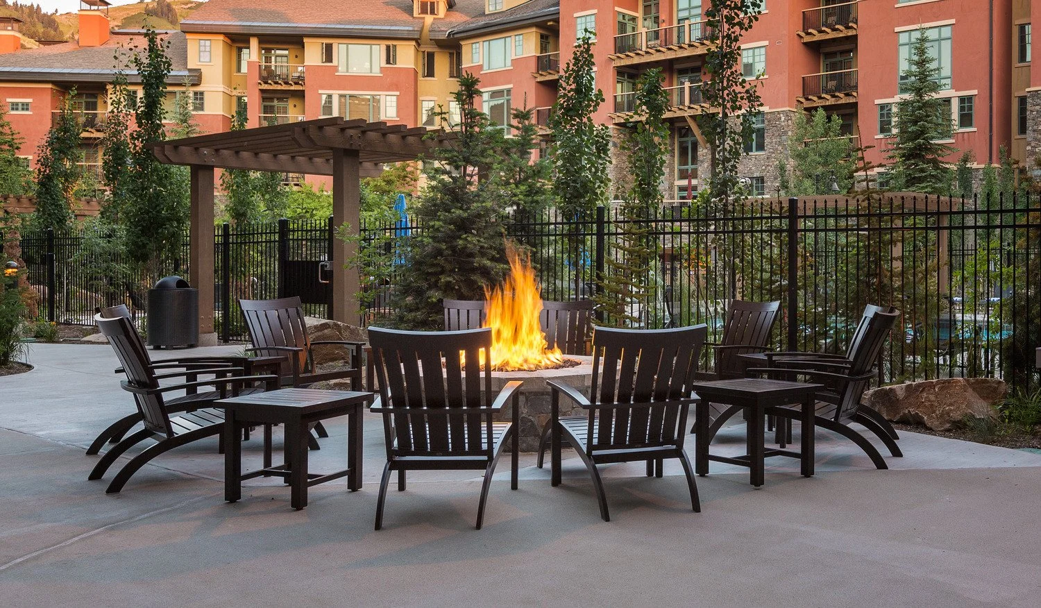 Sohm-1506-9638 v5  Wyndham Courtyard_medium.jpg