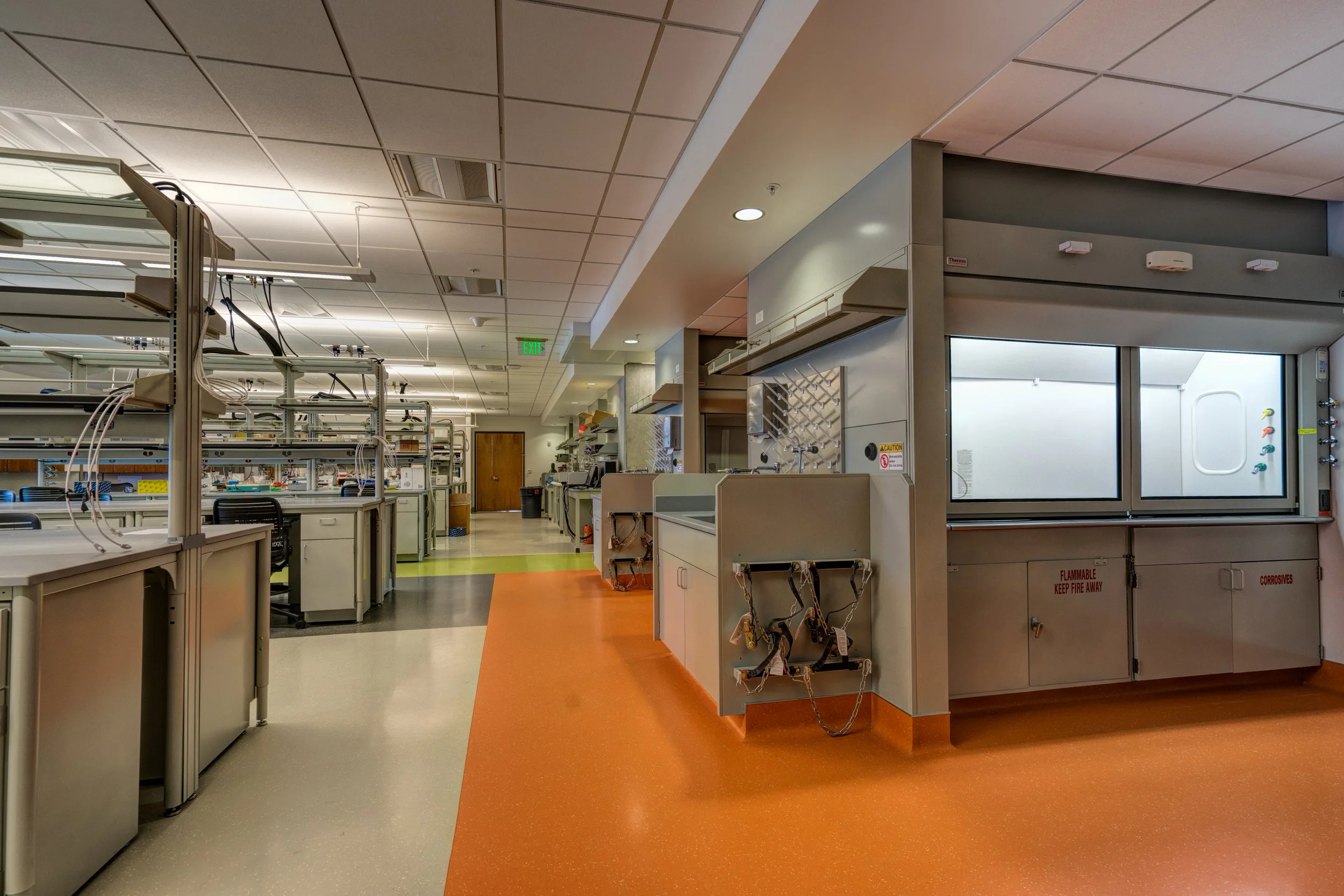 classroom-laboratory-bioscience-higher-education-research-building-university-of-utah.jpg