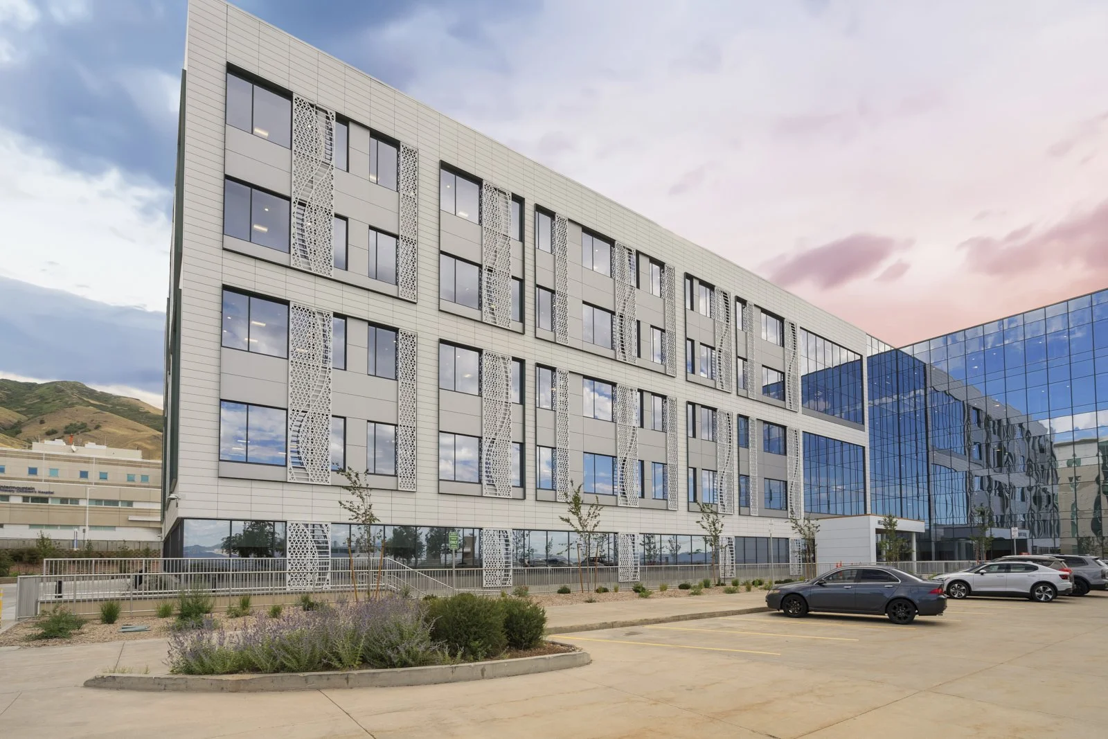 lynk-engineers-u-of-u-helix-tower-screen-facade-parking-view.jpg
