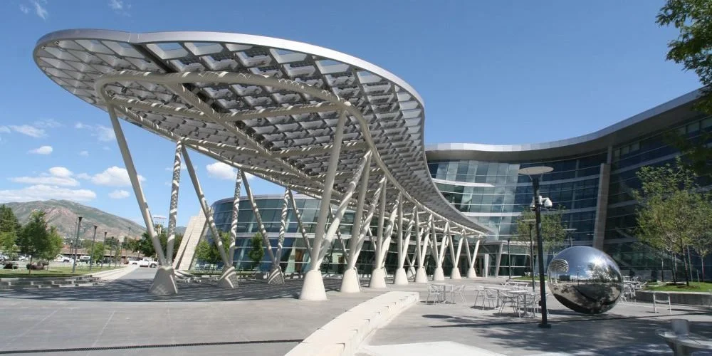 PublicSafetyexterior-1000x667-1000x500.jpg