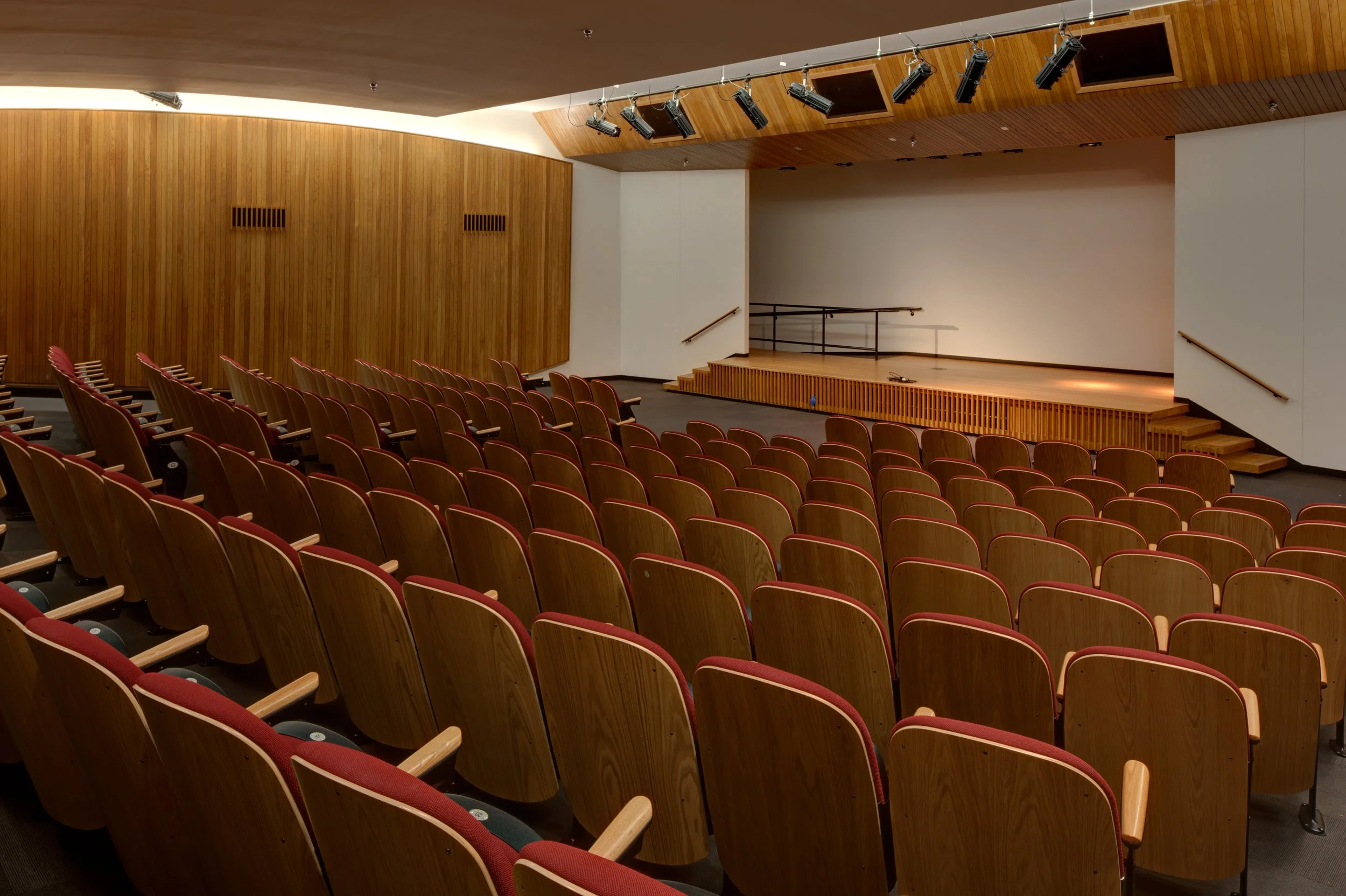 auditorium-lighting-design-museum-acoustics.jpg