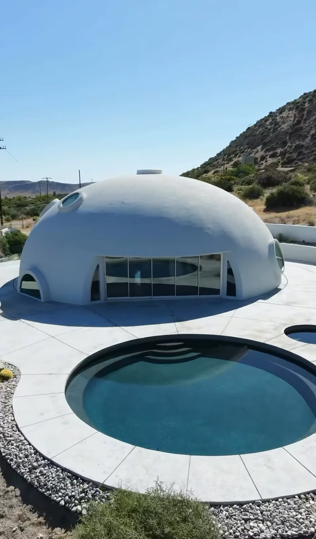 Hata Retreat dome-shaped home near Pioneertown