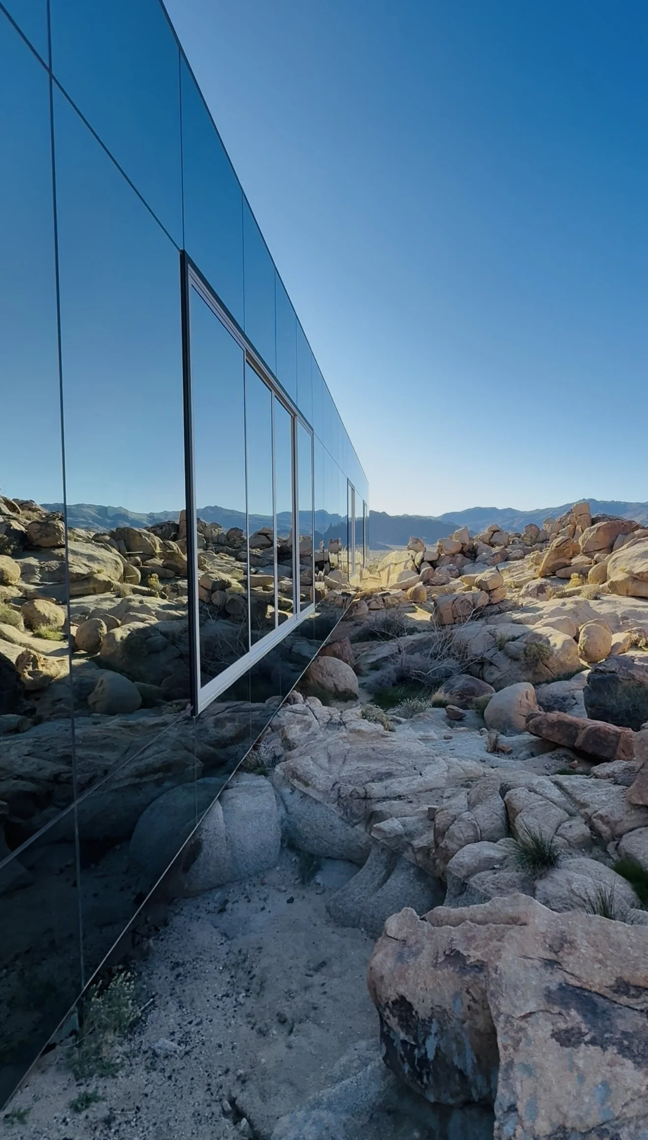 The Invisible House, a modern desert architecture landmark
