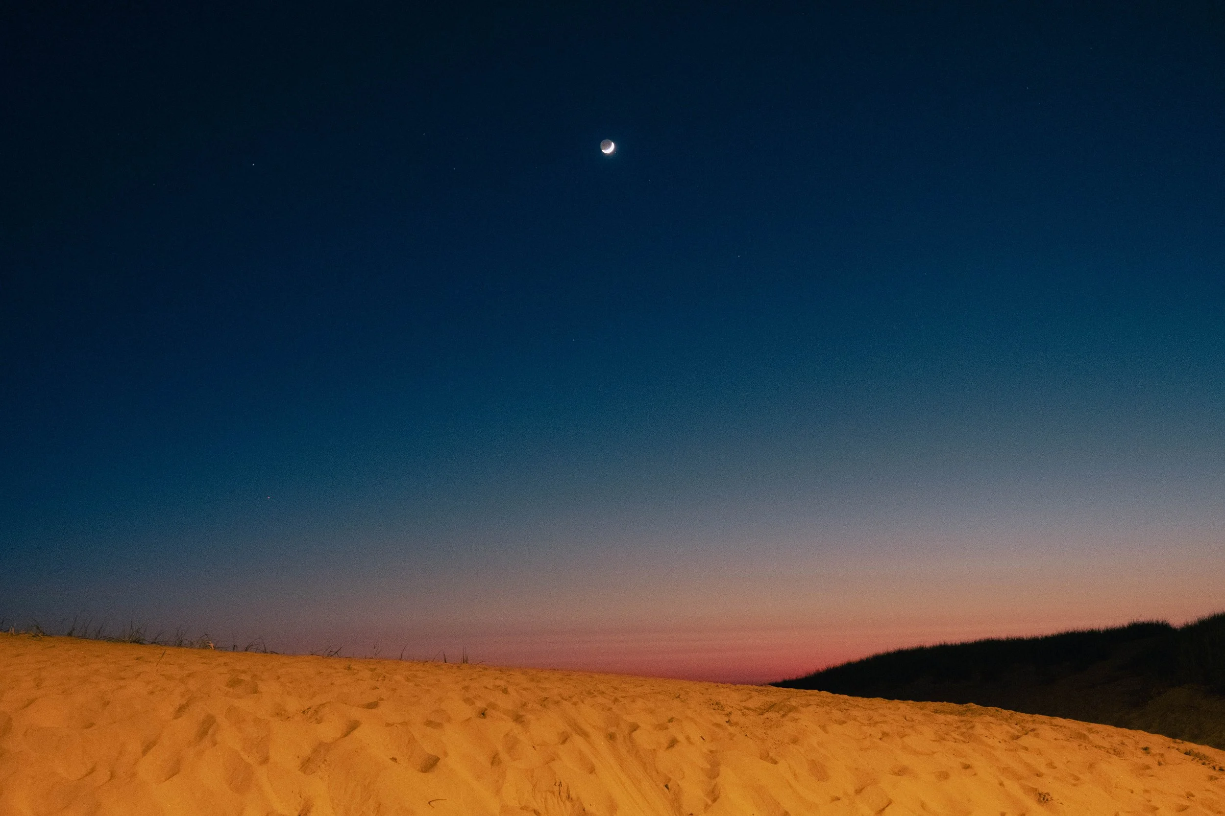 northern-lights-aurora-borealis-seaside-oregon-pacific-coast-may-2024-AJ-Miranda- Photography-MirandaMediaCo