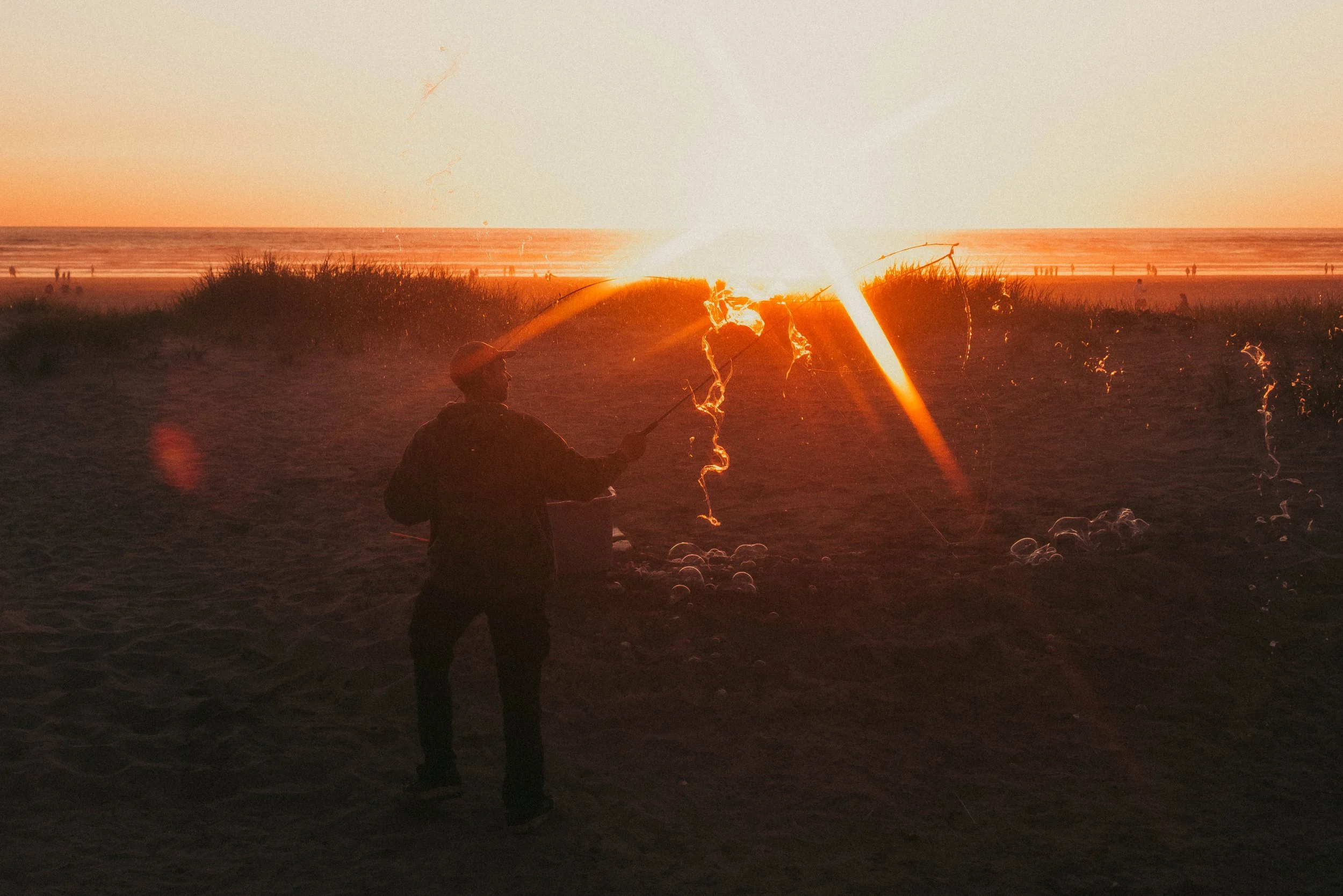 northern-lights-aurora-borealis-seaside-oregon-pacific-coast-may-2024-AJ-Miranda- Photography-MirandaMediaCo