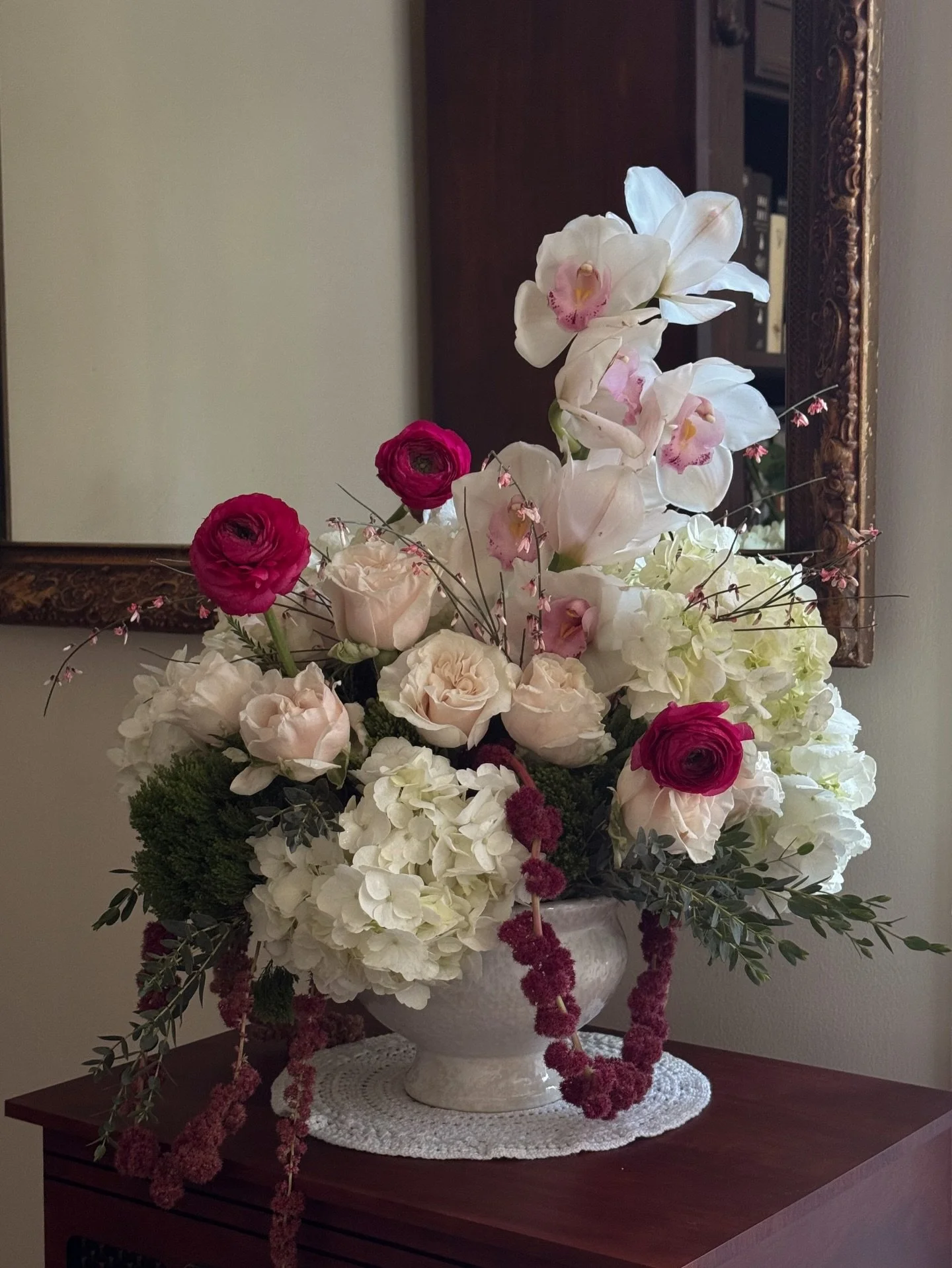 Valentine&rsquo;s Day shouldn&rsquo;t be the only time she receives flowers 💌

With Vintage Petals Club, our floral subscription, you can choose between a weekly, bi-weekly, or monthly floral delivery straight to your doorstep (or hers)!

DM for mor