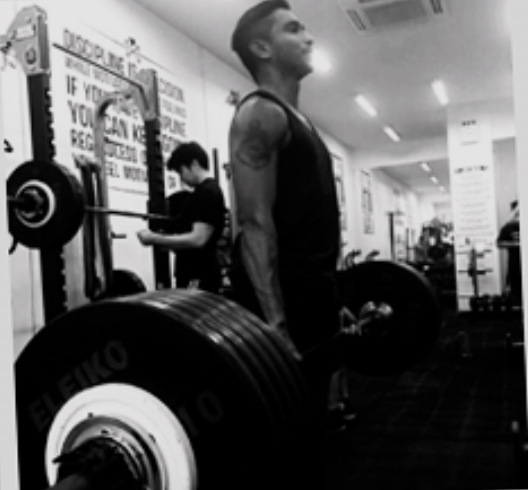 shoulder-injury-rehabilitation-running-performance-river-valley