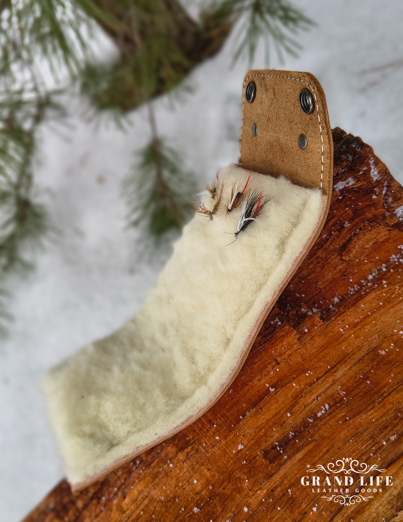 leather fly fishing lure case side.png