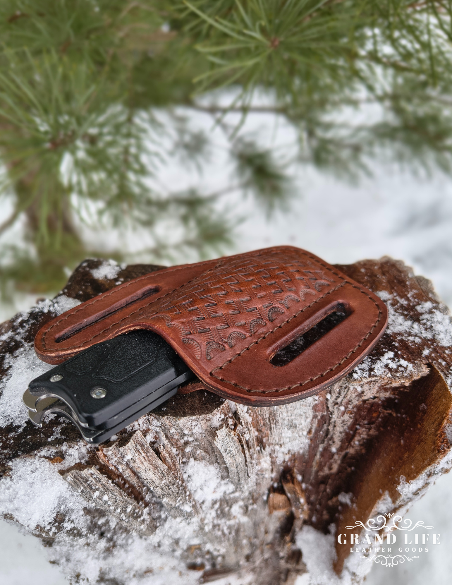 handcrafted leather knife case top.png