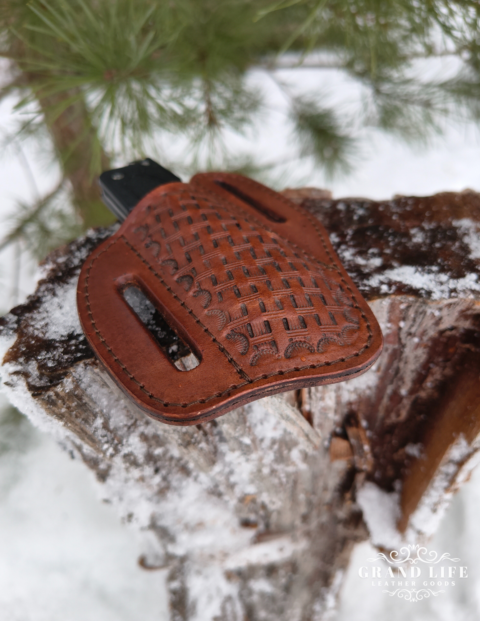 handcrafted leather knife case bottom.png