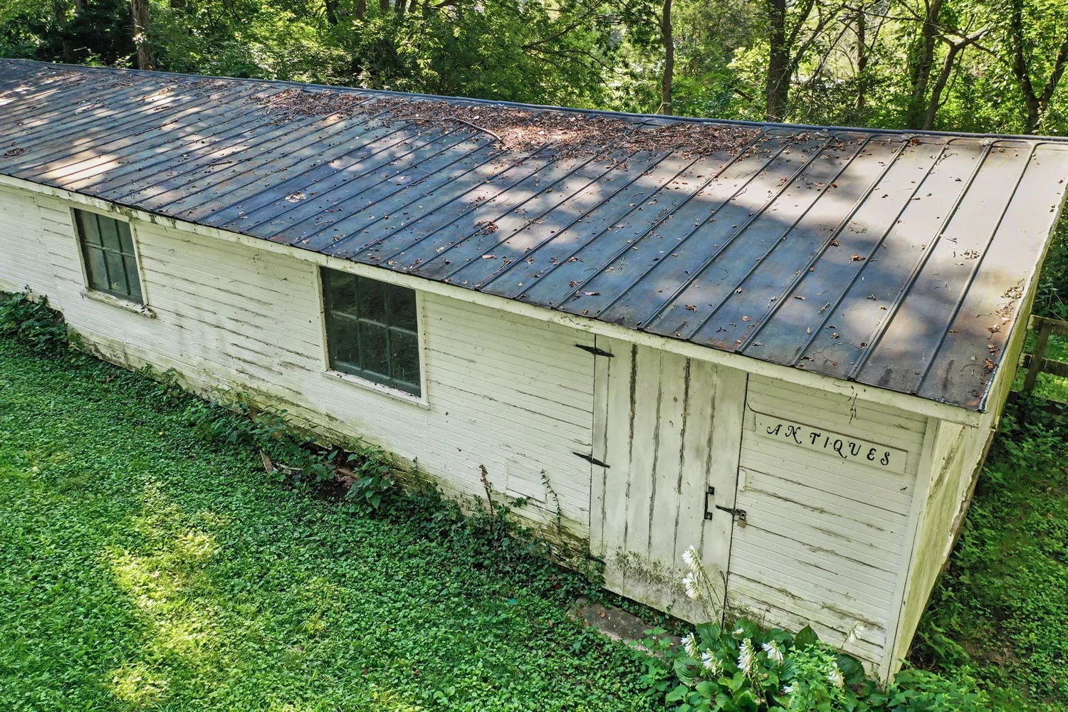 Outbuilding of about 1,200 sq ft
