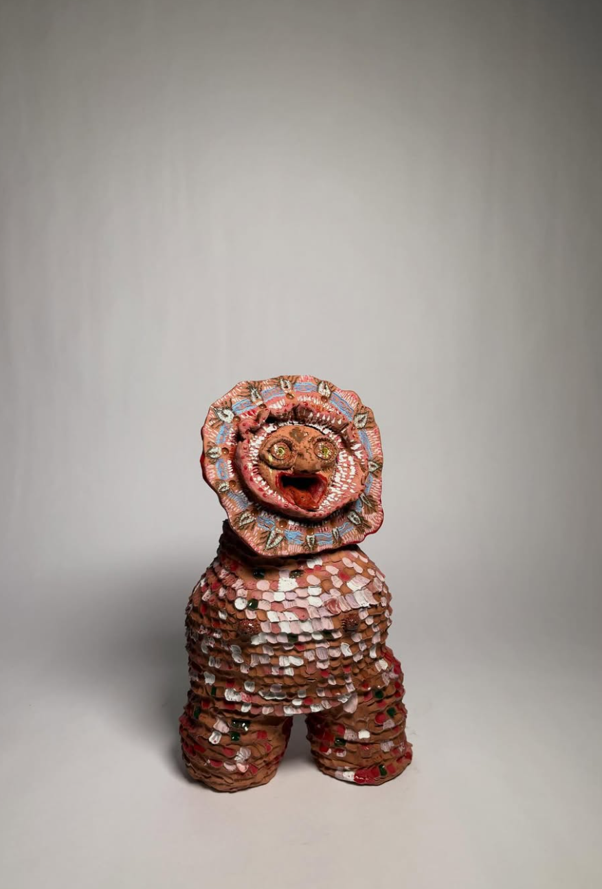 Mamita cantando un huaynito, terracotta clay with glaze and underglaze, 31 x 20 x 10 cm, 2025​