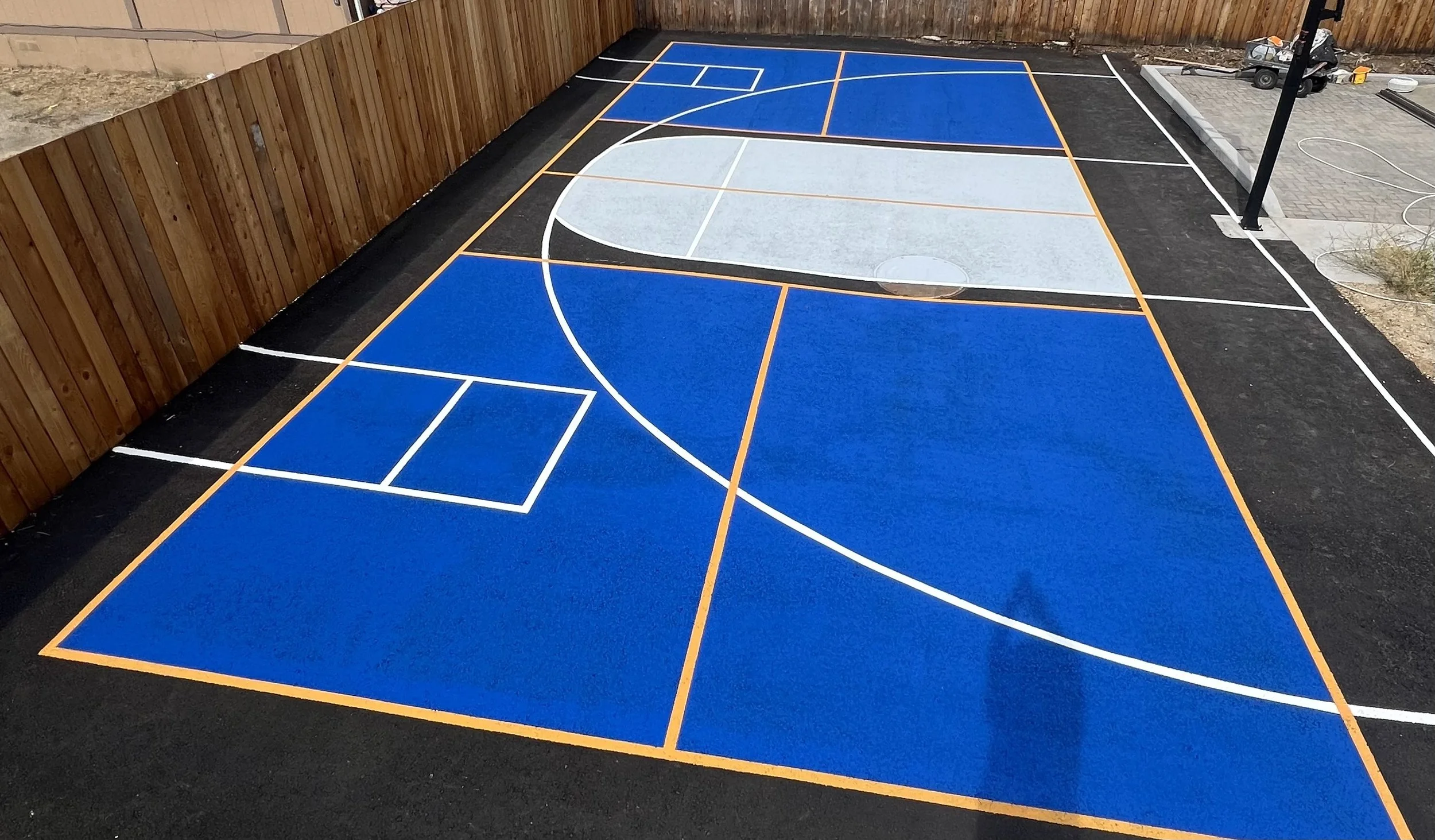 Custom Court