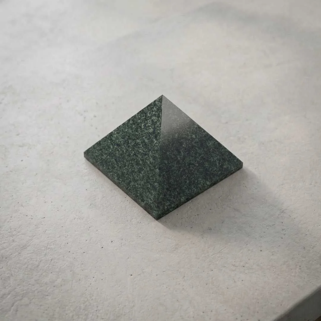 green-basalt-pyramid-50mm-8028964.jpg