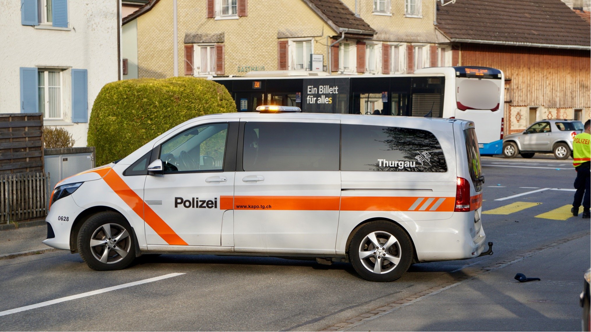 Verkehrsunfall Oberwangen TG: Motorradfahrer bei Kollision verletzt