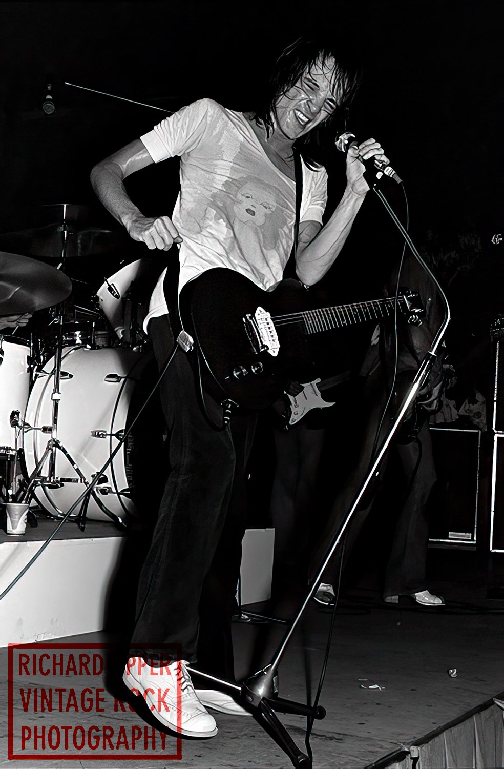 Stevie Marriott, Humble Pie, 1972, H.I.C. Exhibition Hall, Honolulu, HI