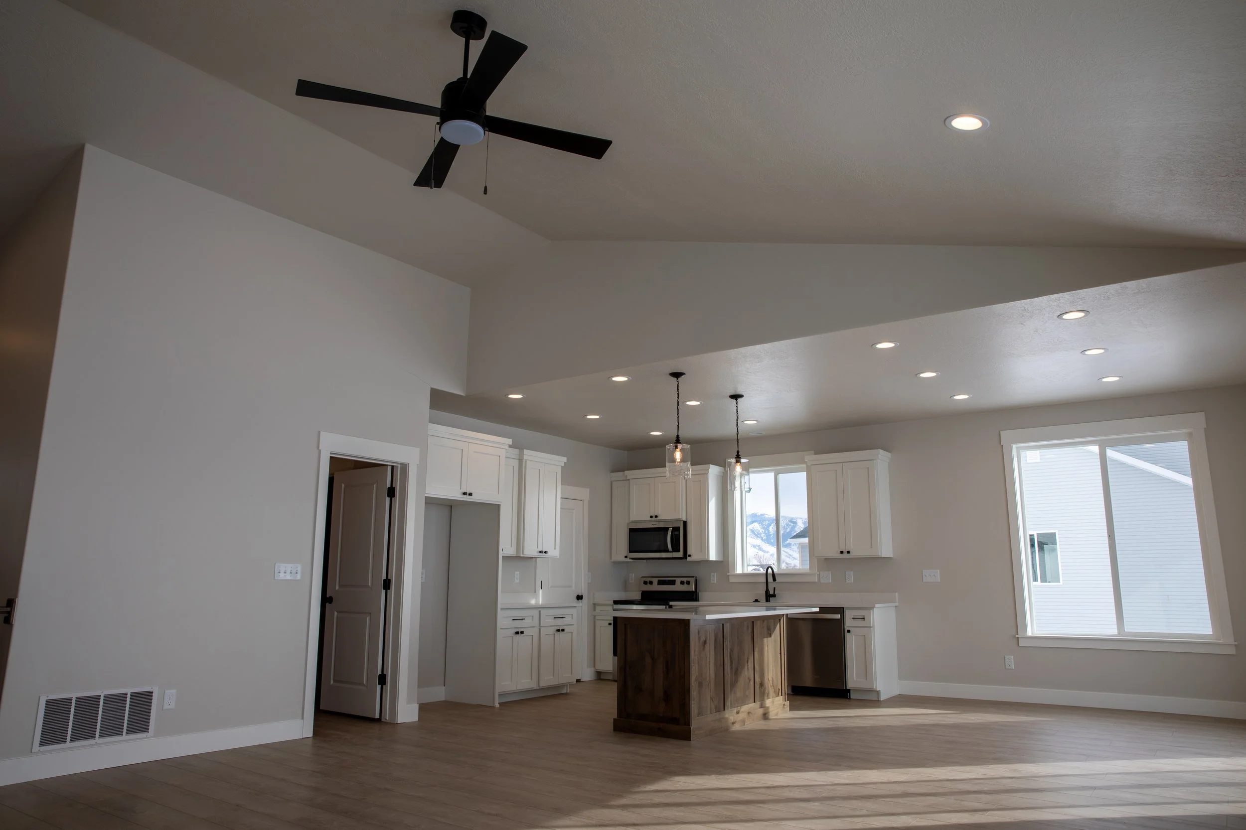 AW8A2839-HDR.jpg