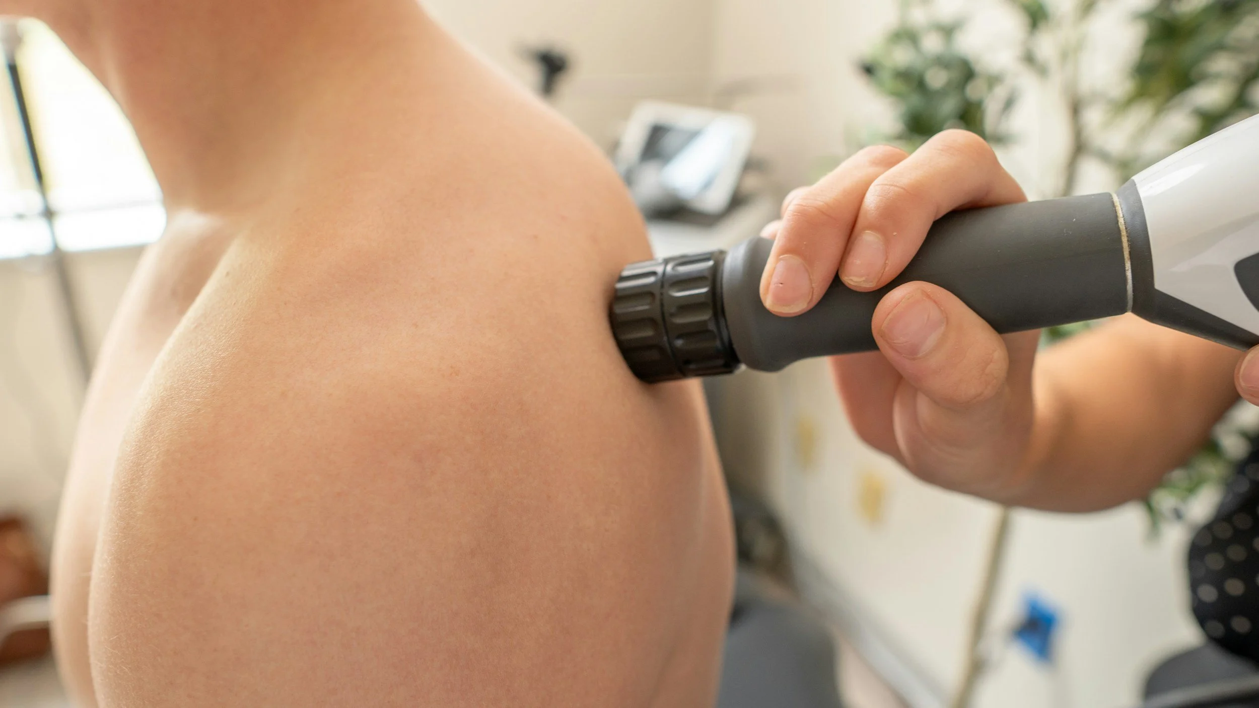 The Diabetes-Frozen Shoulder Link: Why Blood Sugar Affects Shoulder Mobility