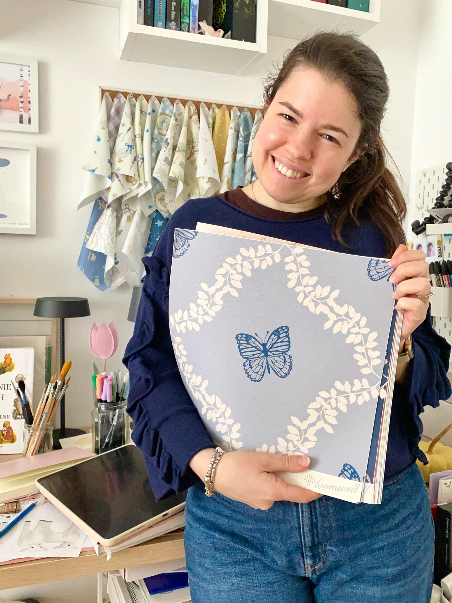 Hellooo! I know, I know: a proper photoshoot is long overdue. 😅 But in the meantime, here&rsquo;s the real me: messy workplace and all. 🐭

I&rsquo;ve been heads-down behind the scenes these past few days, so nothing new on the feed after the Easter