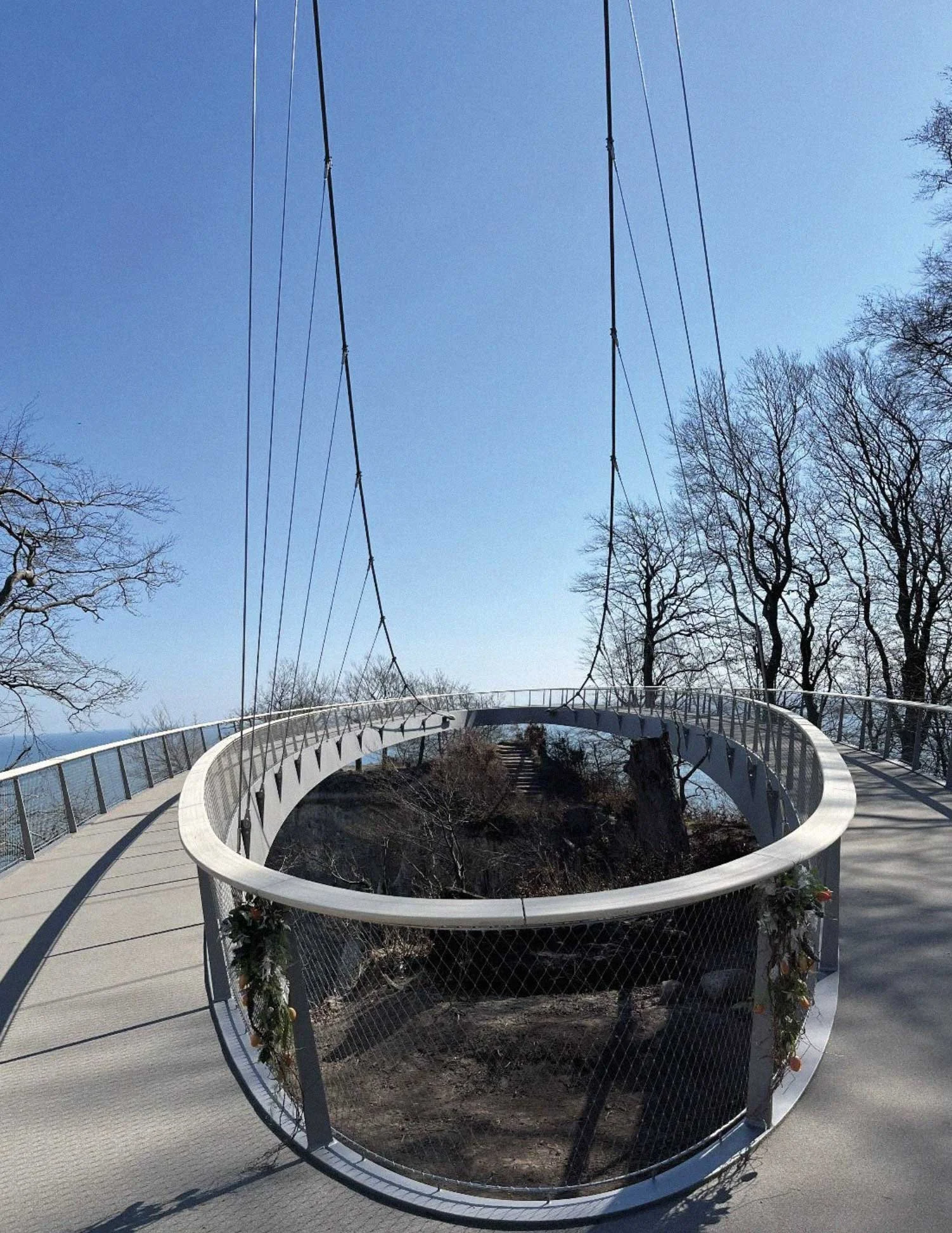 Skywalk Königsweg auf Rügen mit runder Aussichtsplattform über der Steilküste – ausgezeichnetes Brückenbauprojekt aus Schwerin beim Ingenieurpreis 2023