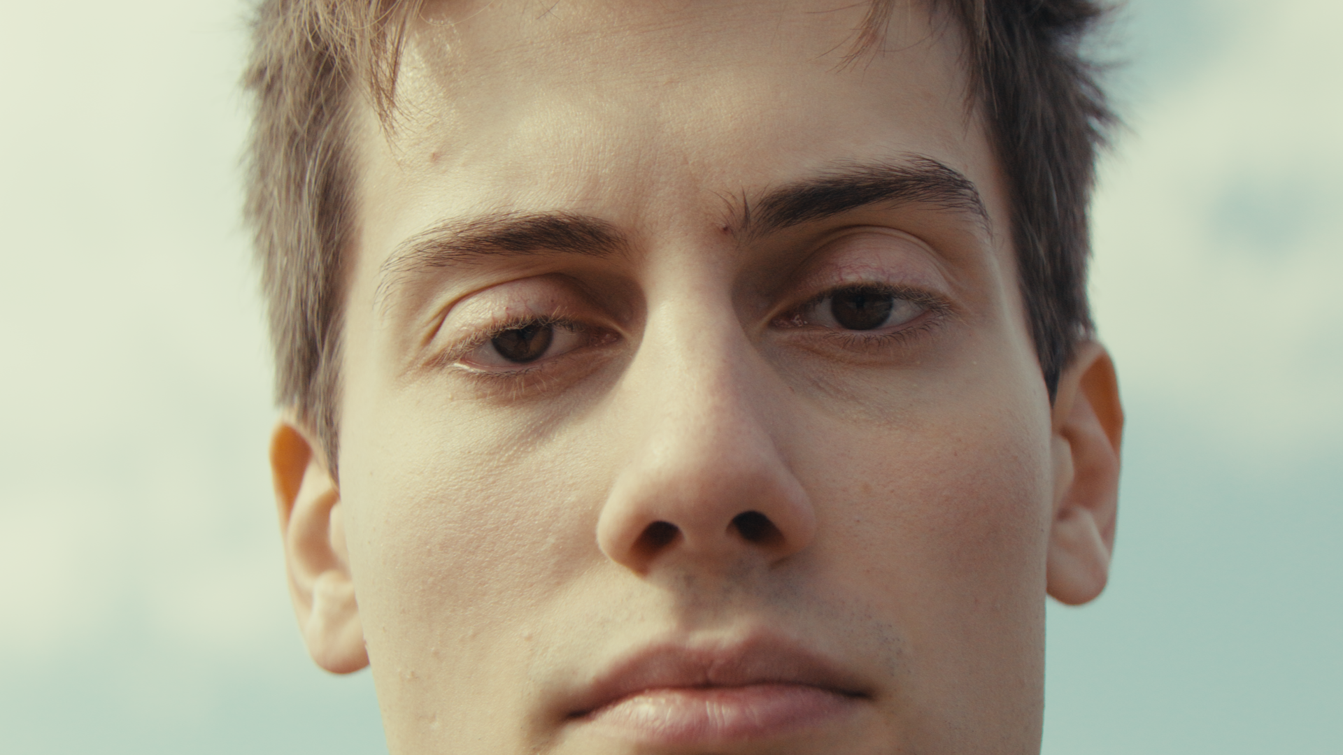 Sequenz 06.00_00_38_14.Standbild001.png